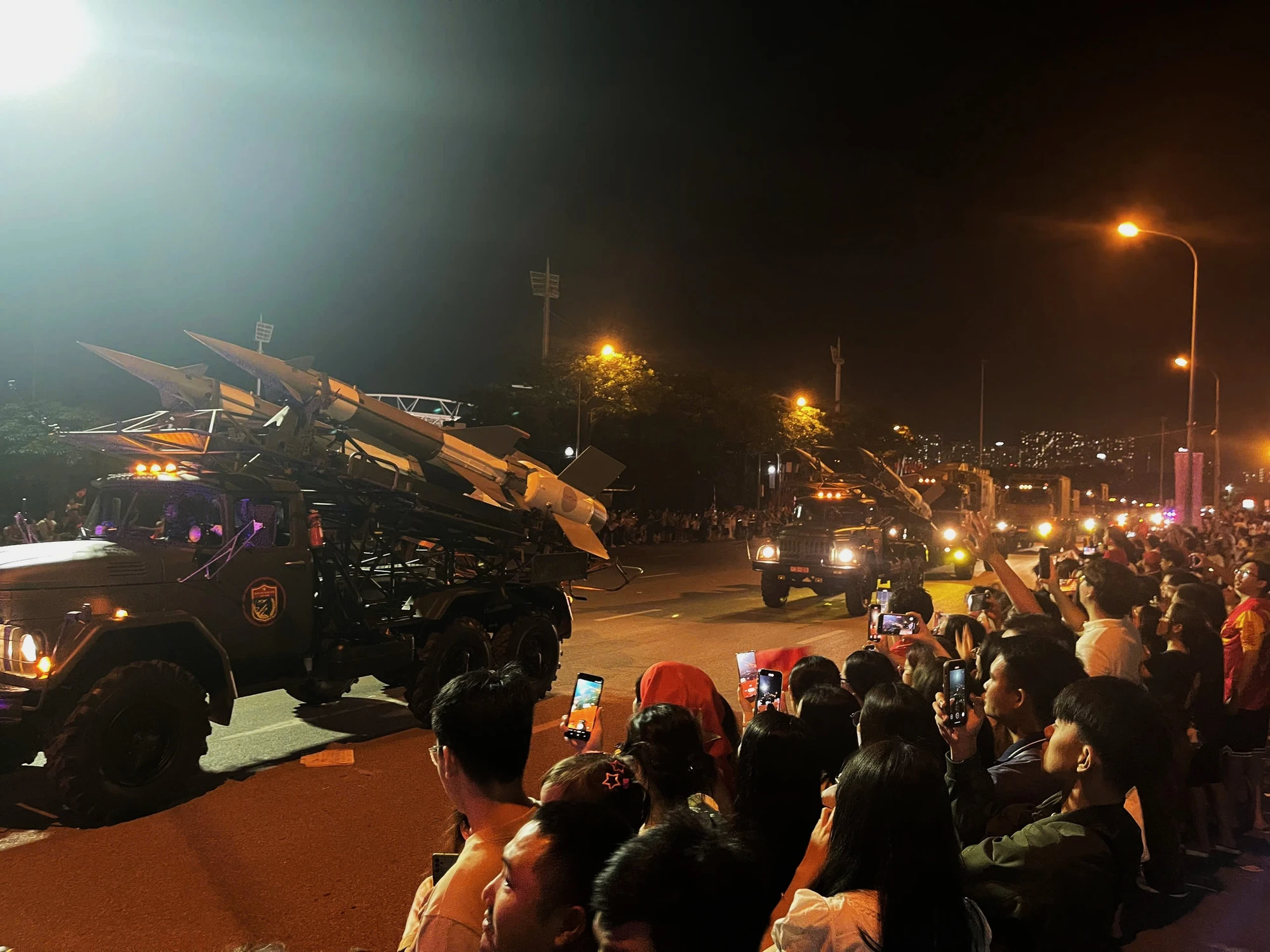 toan-anh-tong-hop-luyen-dieu-binh-dieu-hanh-lan-2-tai-quang-truong-ba-dinh-03.jpg