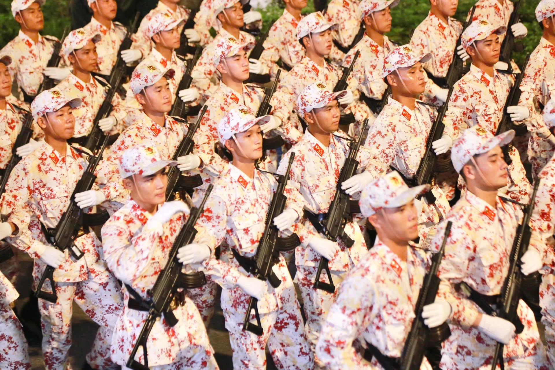 toan-anh-tong-hop-luyen-dieu-binh-dieu-hanh-lan-2-tai-quang-truong-ba-dinh.jpg
