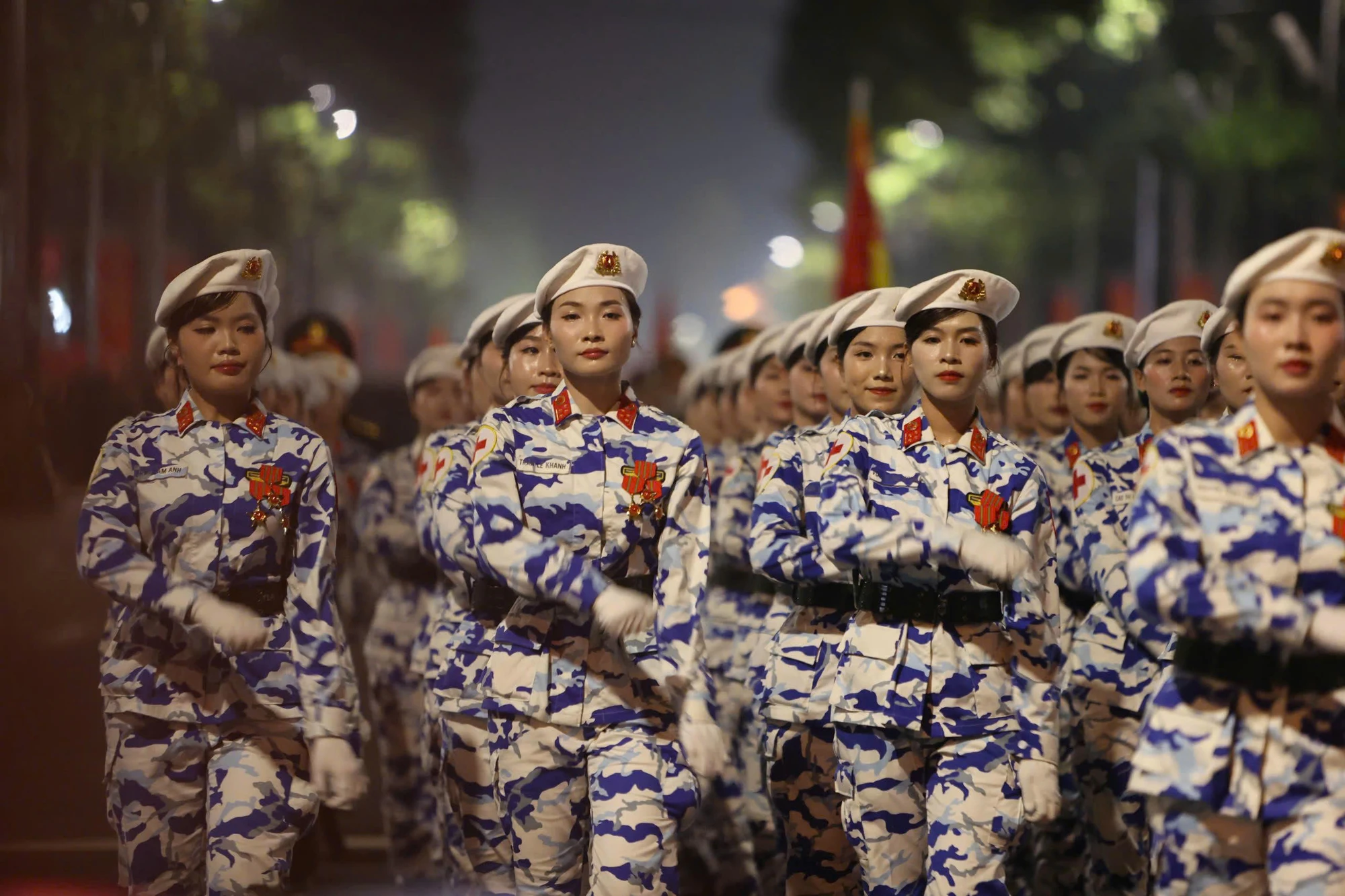 so-duyet-dieu-binh-dieu-hanh-khoi-nu-gay-an-tuong-manh-voi-nguoi-dan-1.jpg