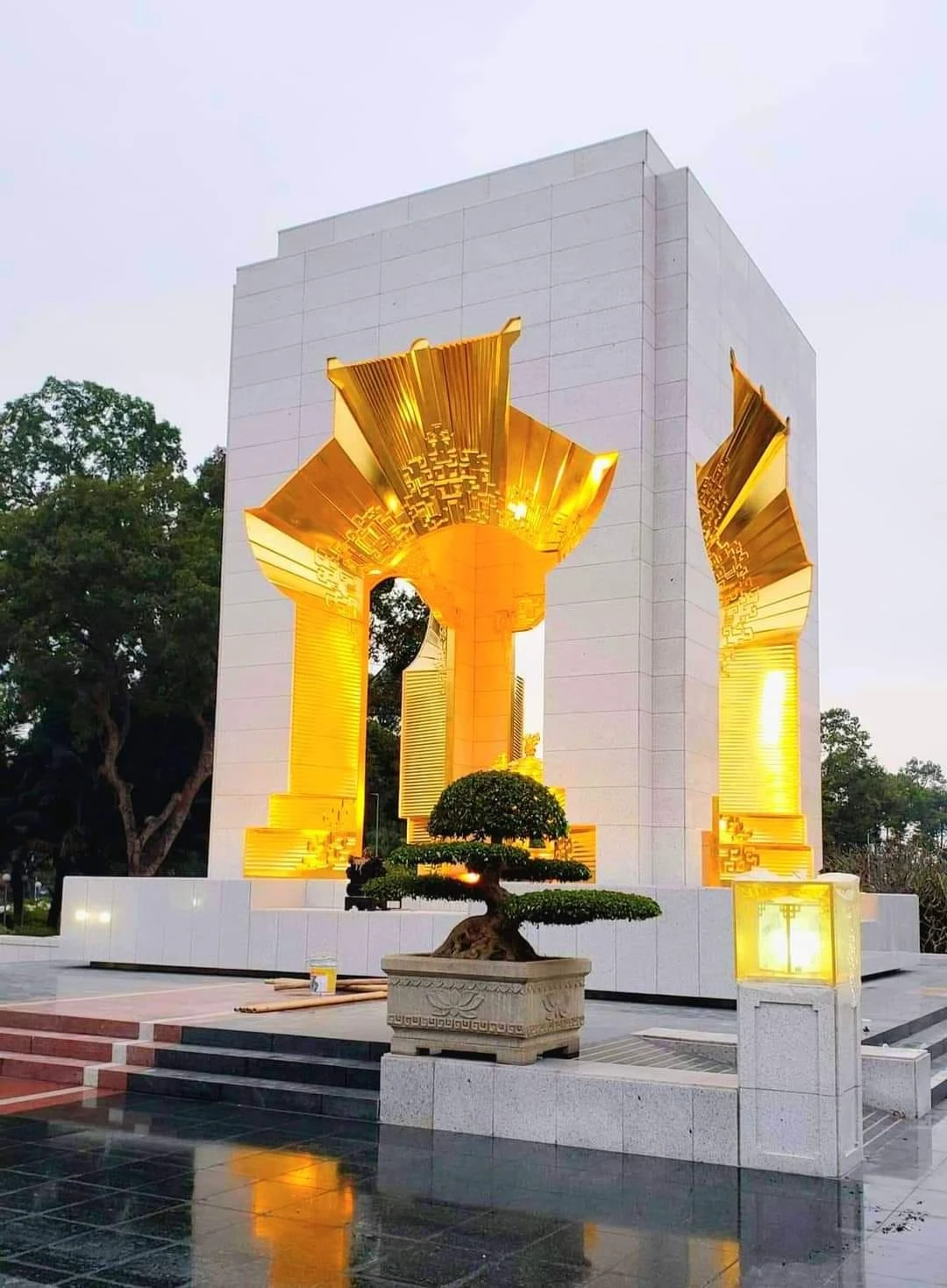 nguoi-ve-dai-tuong-niem-bac-son-va-mon-no-an-tinh-voi-co-thu-tuong-vo-van-kiet-1.jpg