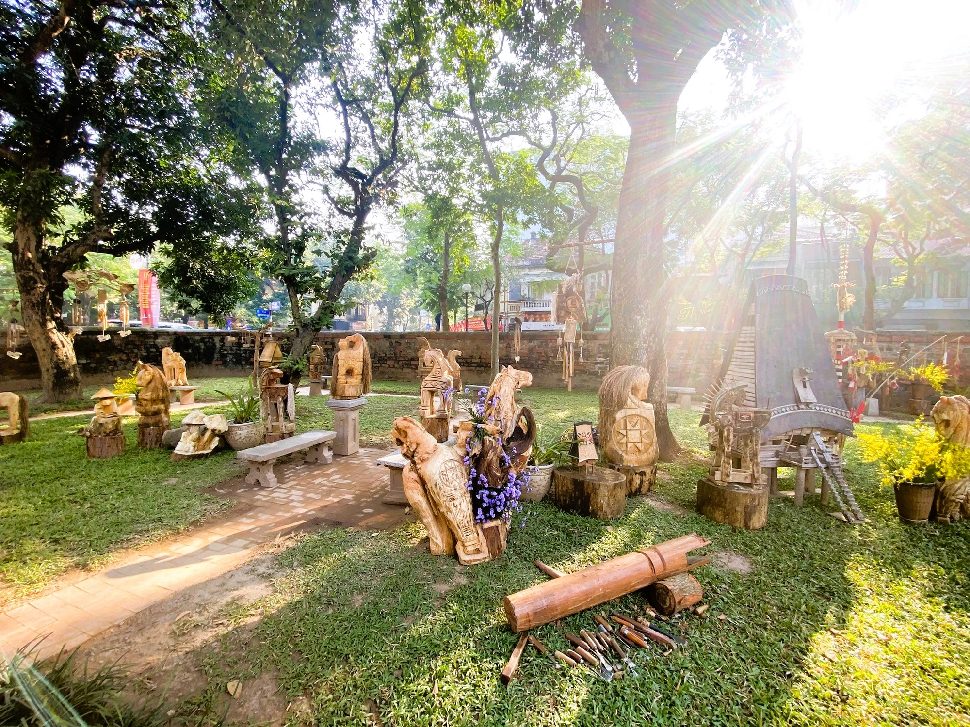 den-van-mieu-quoc-tu-giam-xem-ngua-ve-pho-3.JPEG