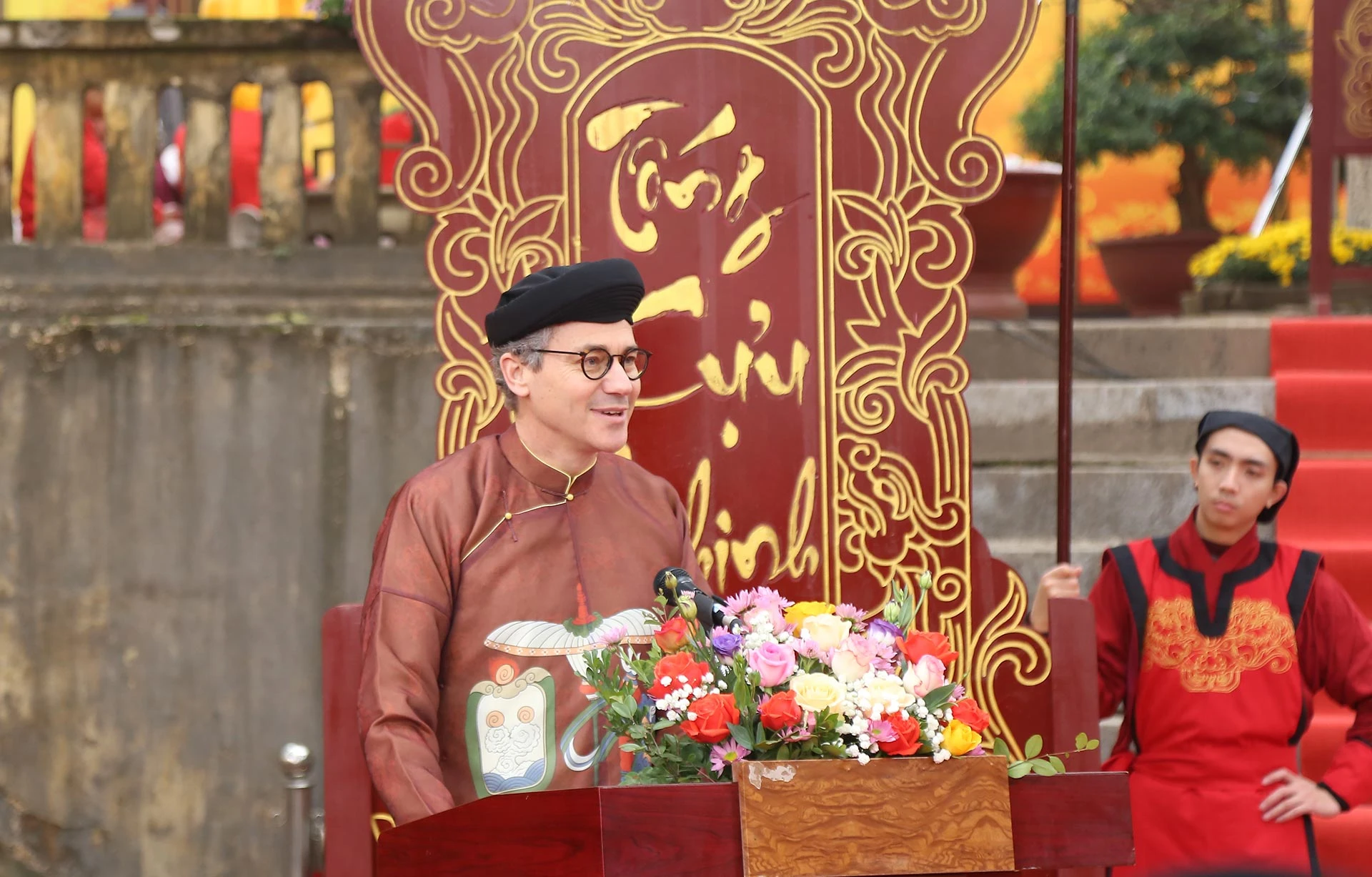 dai-bieu-quoc-te-trai-nghiem-tet-cung-dinh-tai-ngay-tim-hieu-viet-nam-1.jpg