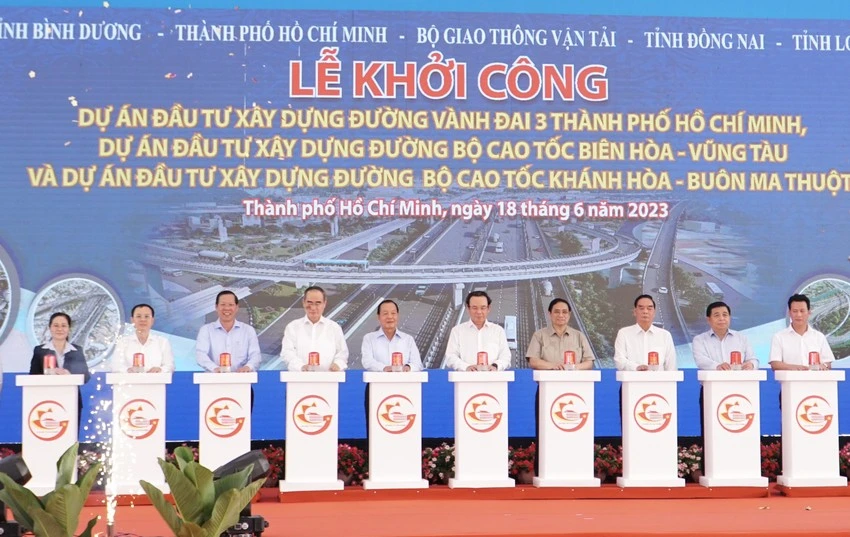khoi-cong-du-an-vanh-dai-3-1380.jpg
