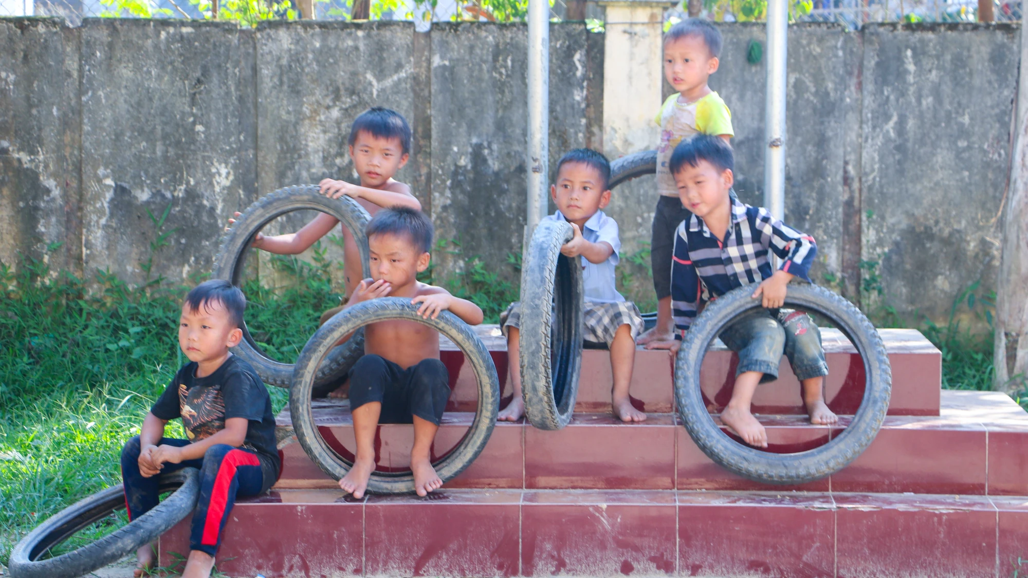 thon-kho-vang-1.jpg