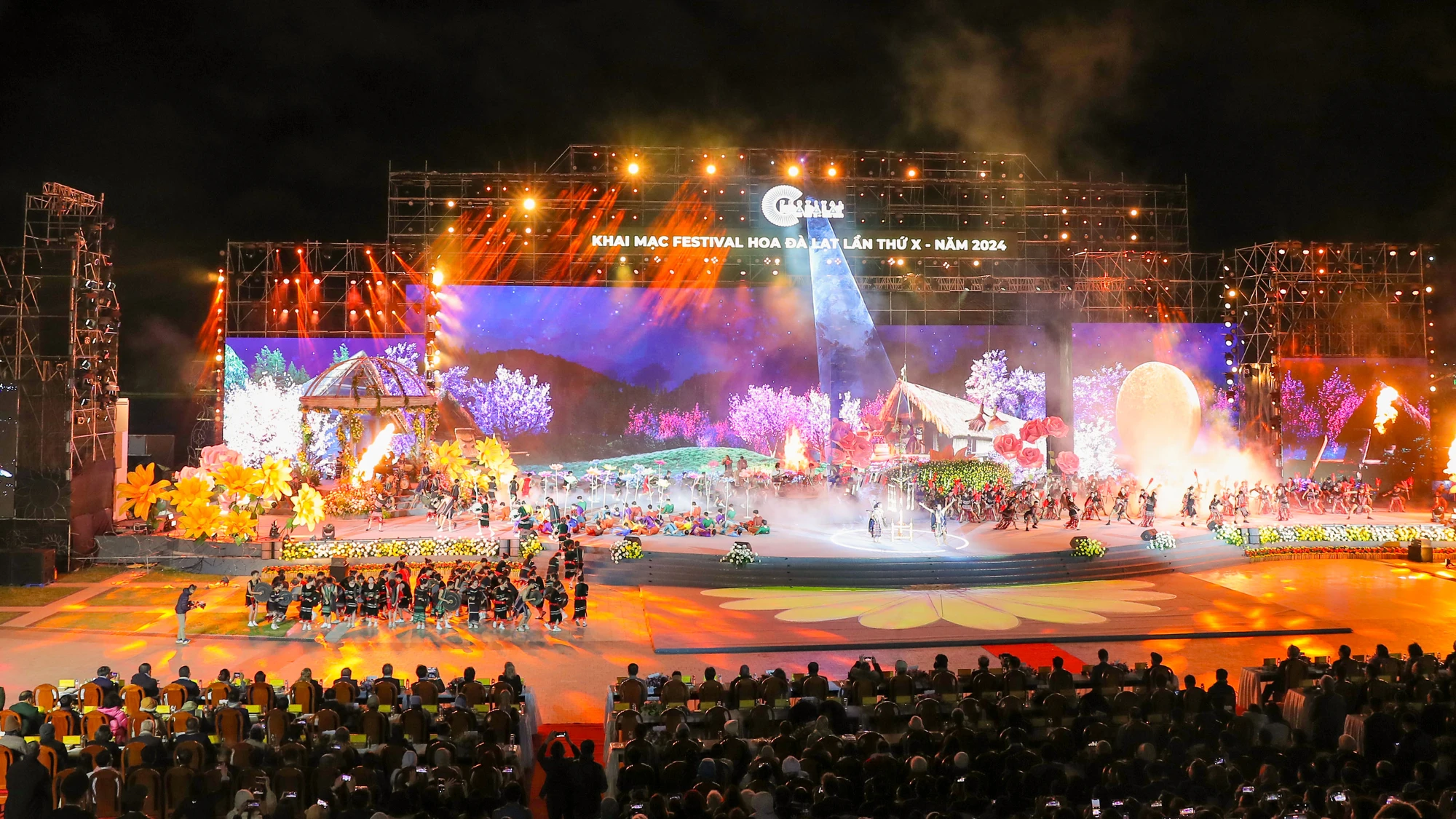 FESTIVAL-HOA-DA-LAT-BIA.jpg