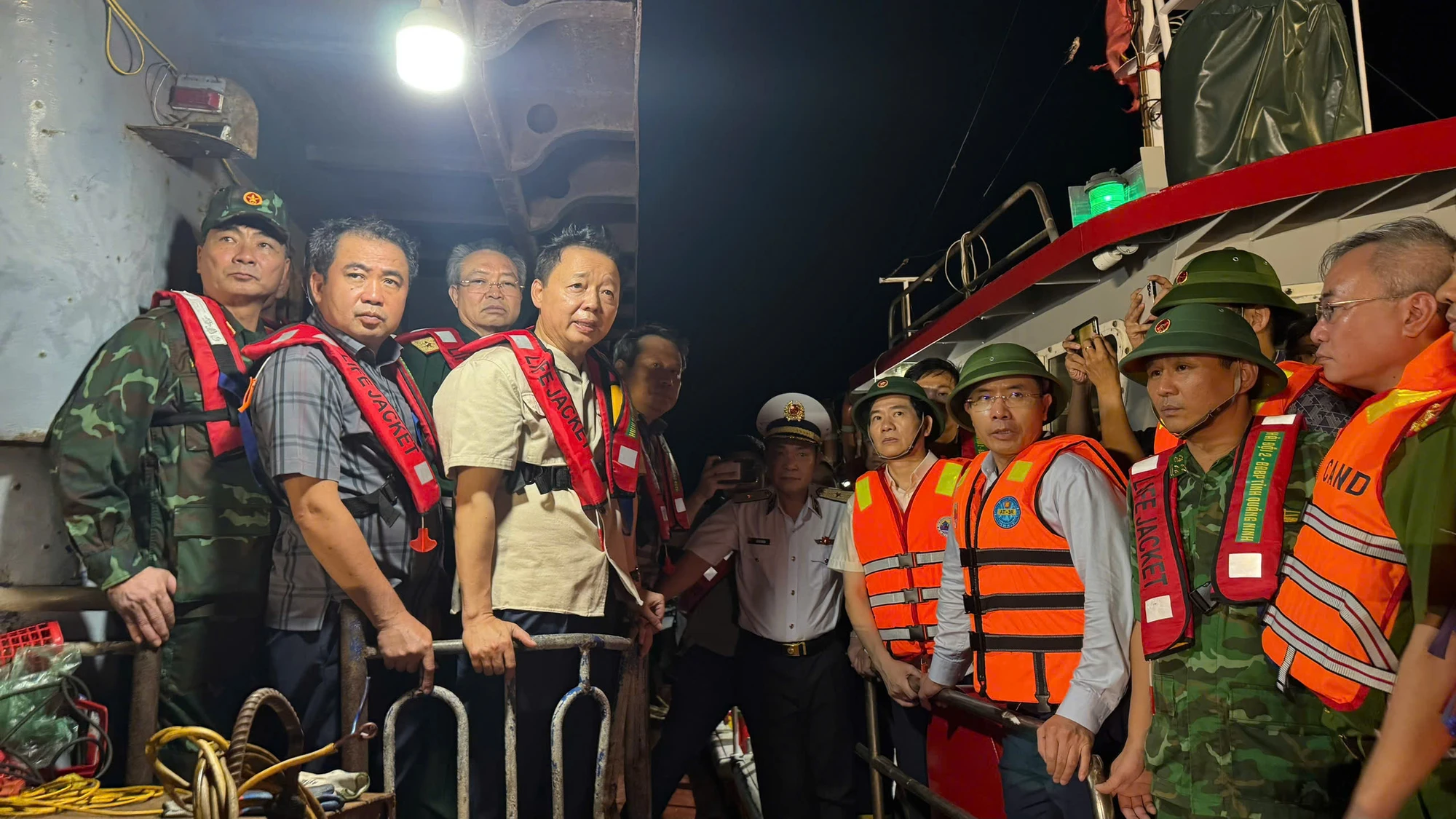vinh-ha-long-09.jpg