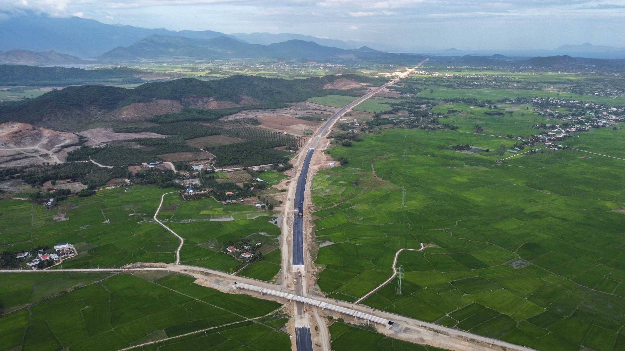cao tốc.jpg
