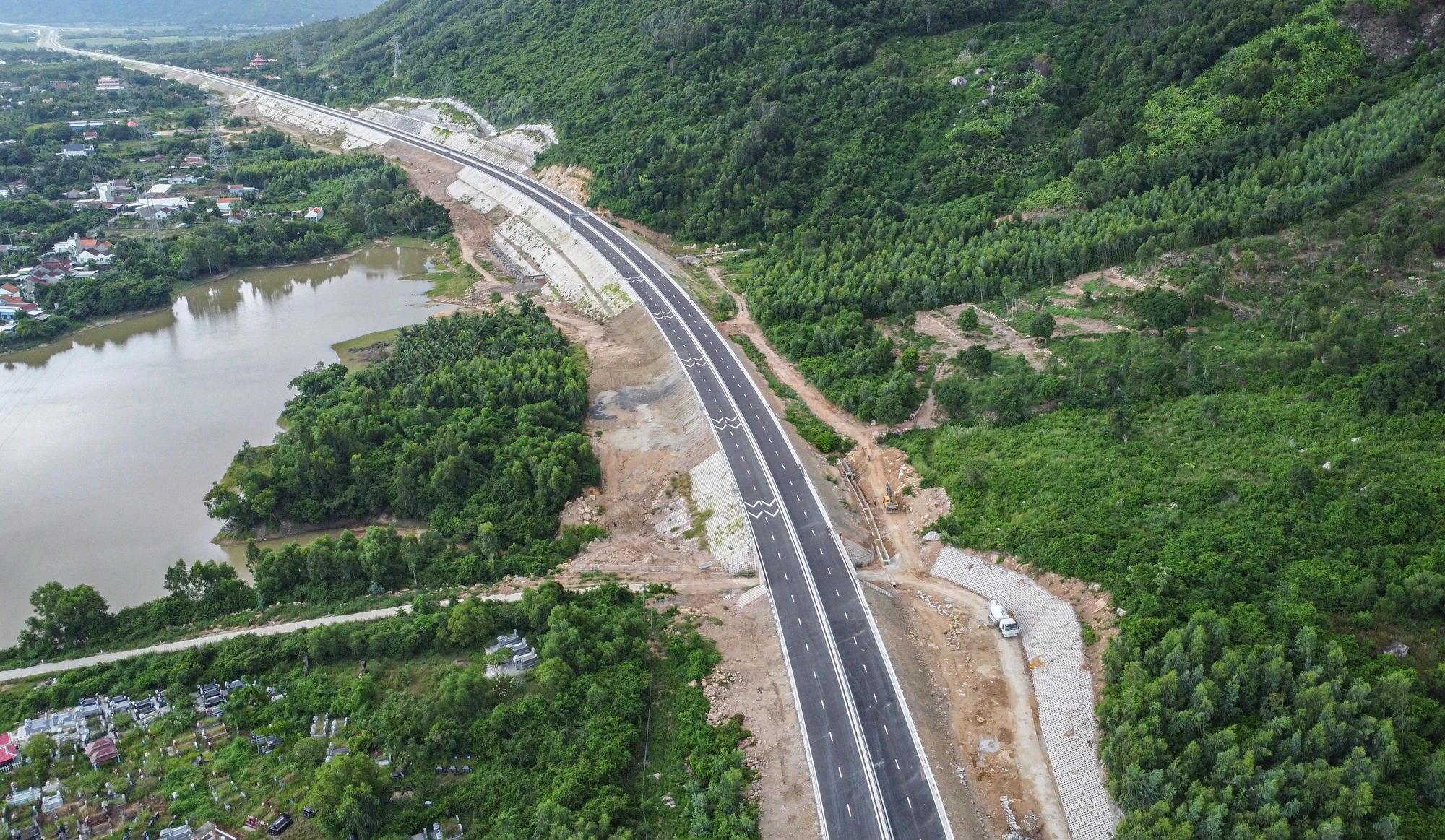 DJI_0128.jpg