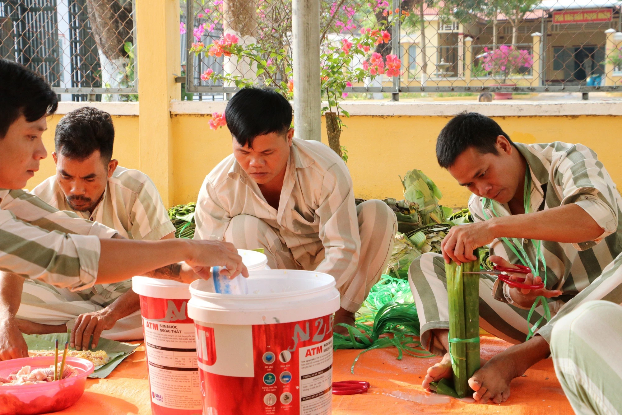 tet-cua-cac-pham-nhan-o-trai-giam-xuan-loc-1.jpg