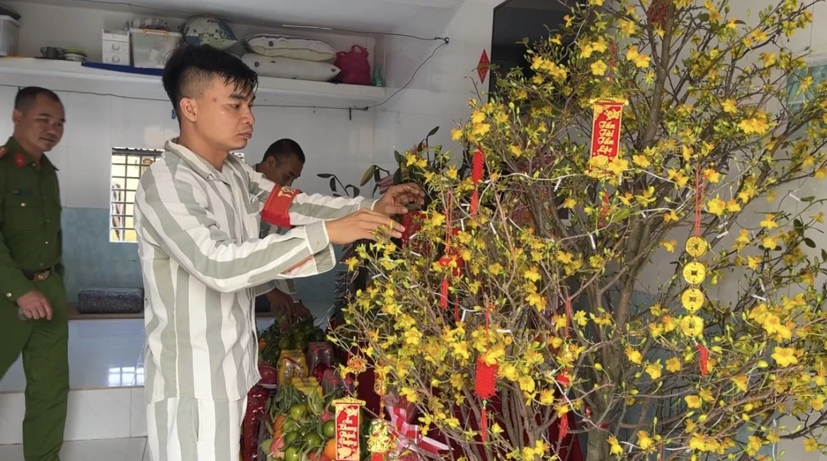 tet-cua-cac-pham-nhan-o-trai-giam-xuan-loc-12.jpg