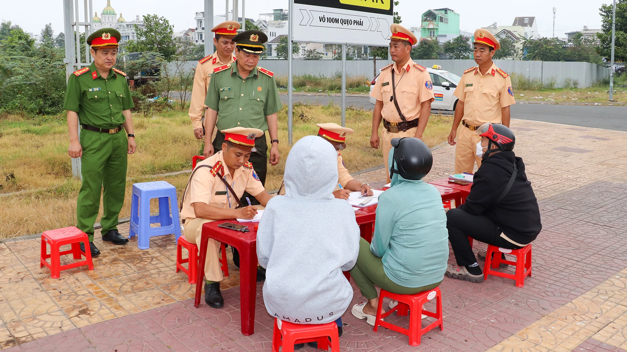 Giám đốc Công an TP Cần Thơ kiểm tra