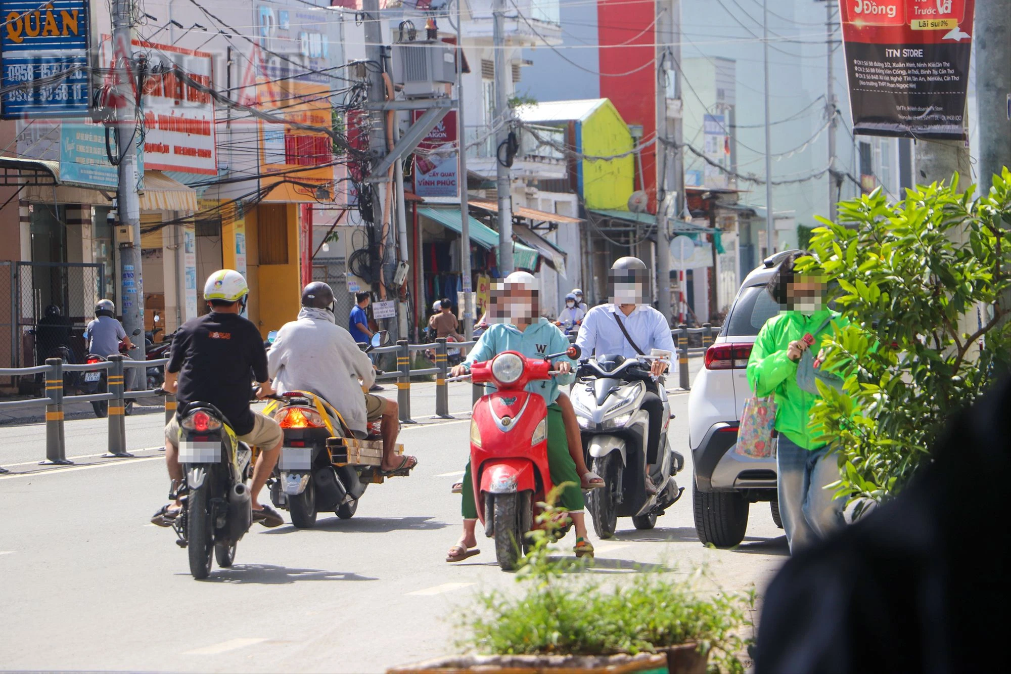 ban-atgt-tp-can-tho-kiem-tra-tran-hoang-na-14.jpg