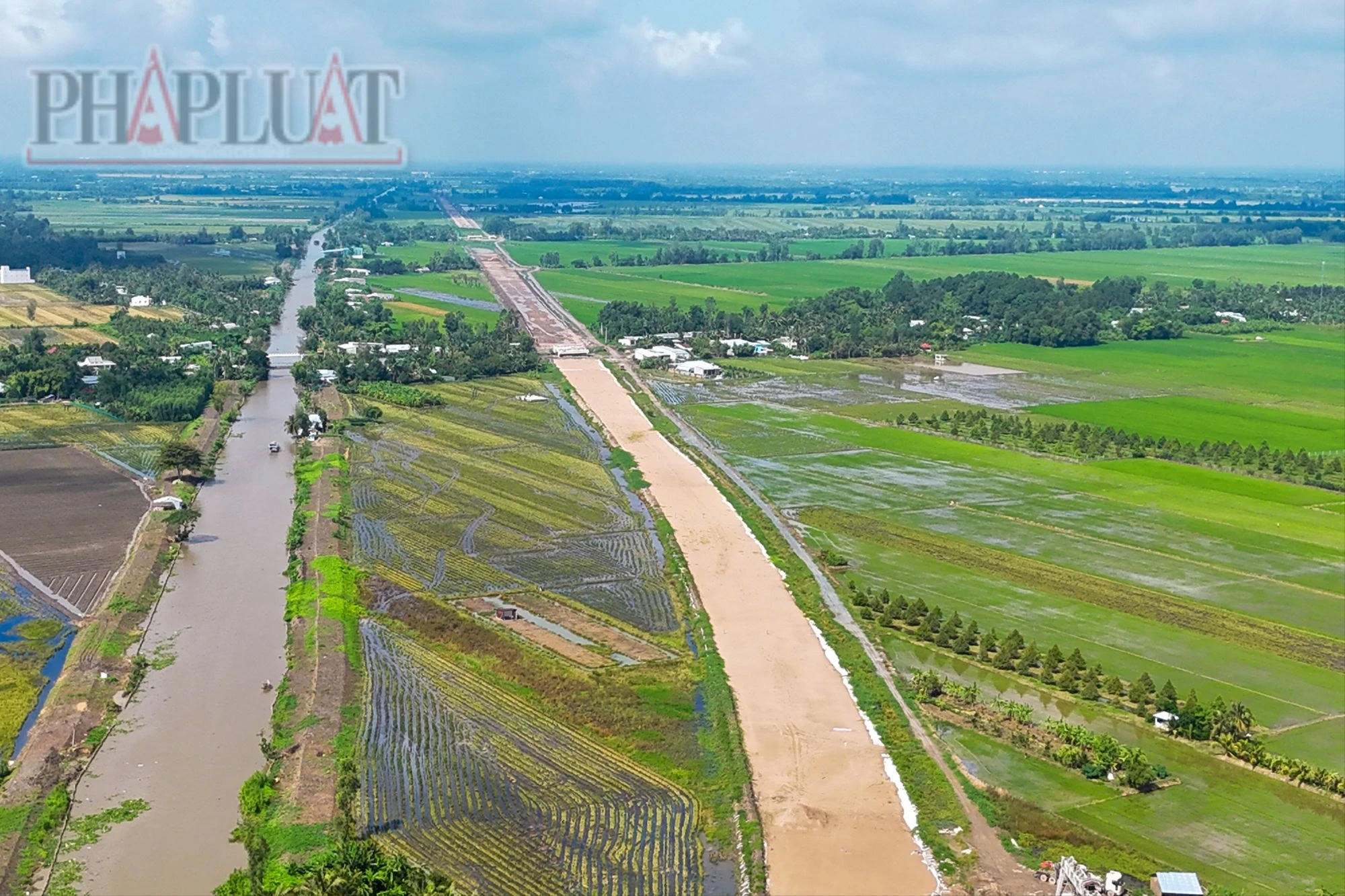 Cấp tốc đưa 7 triệu m3 cát về thi công cao tốc Cần Thơ - Cà Mau