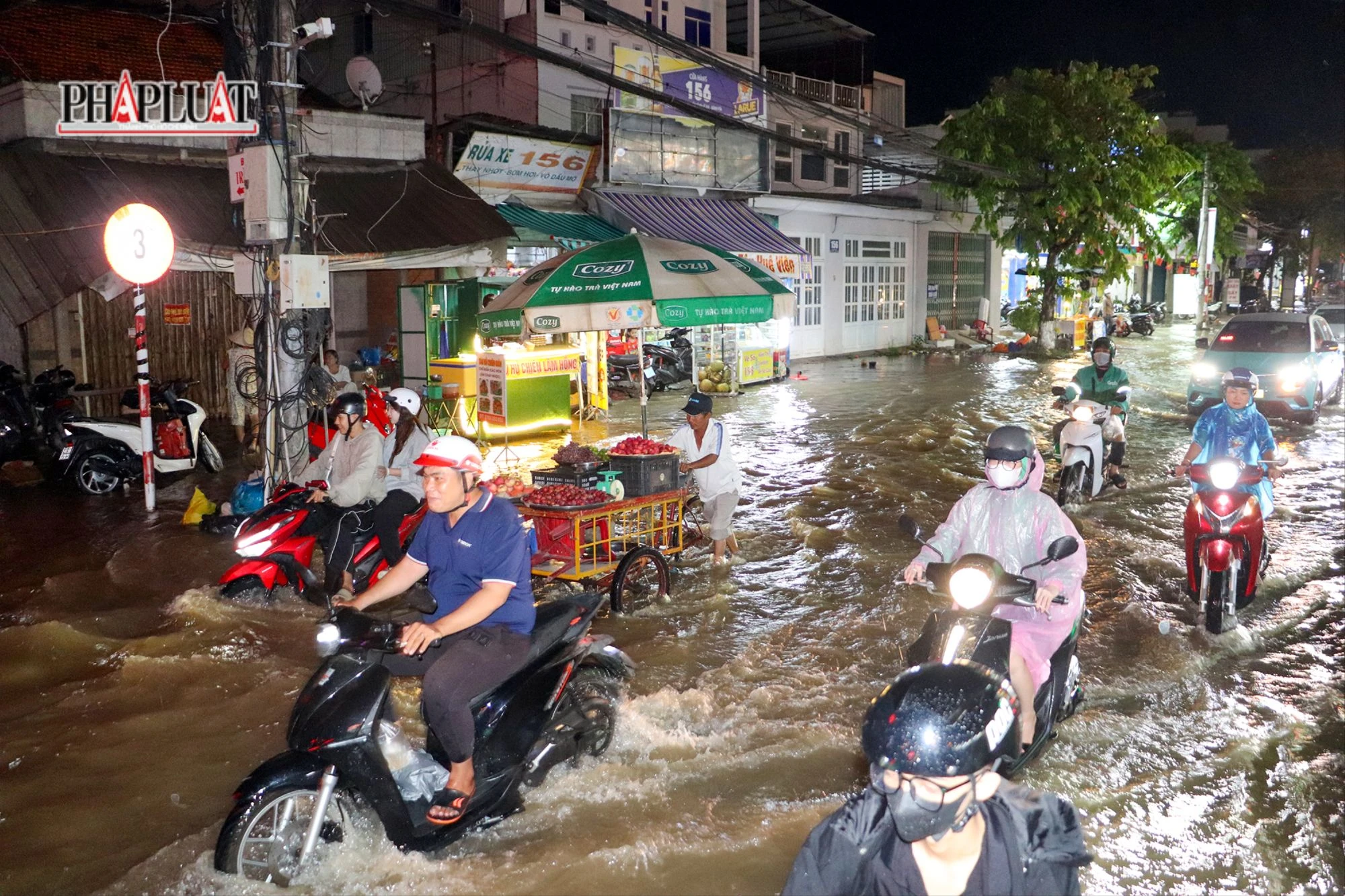csgt-tp-can-tho-nuoc-ngap-50.jpg