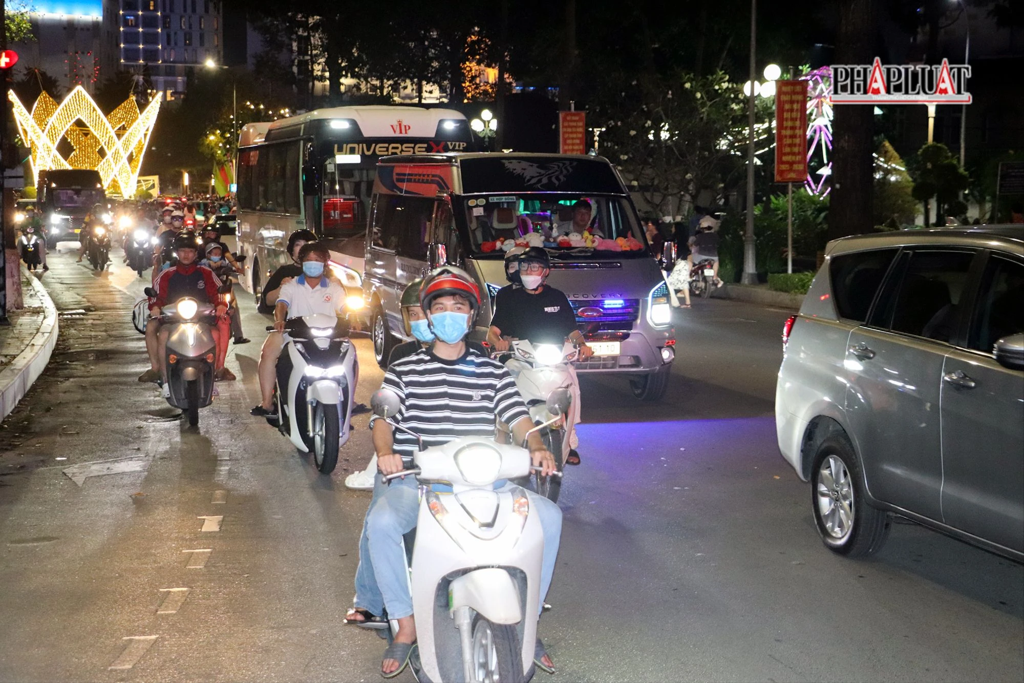 csgt-can-tho-le-hoi-song-nuoc-5.jpg