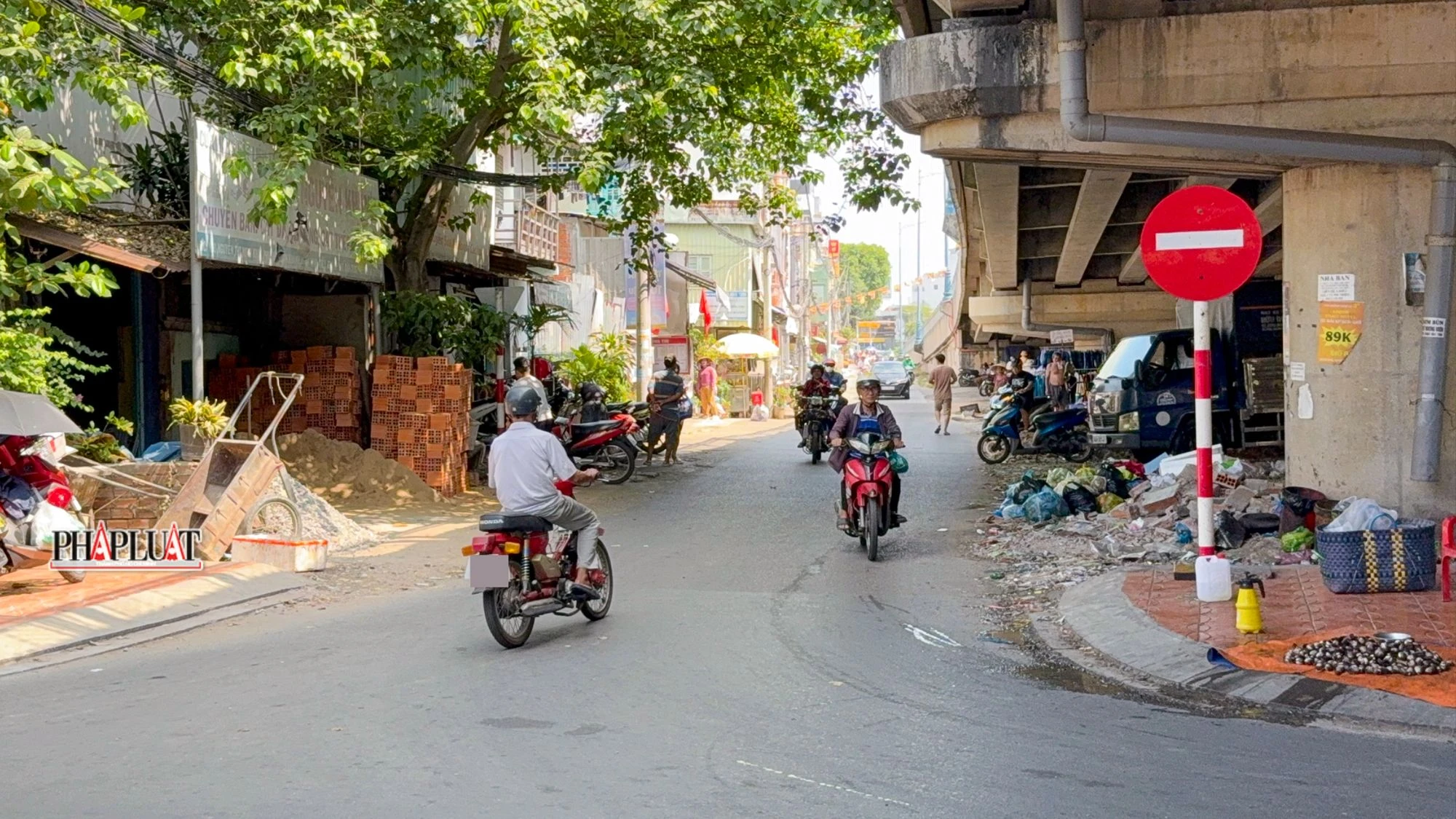 csgt-can-tho-di-nguoc-chieu-cau-quang-trung-10.jpg