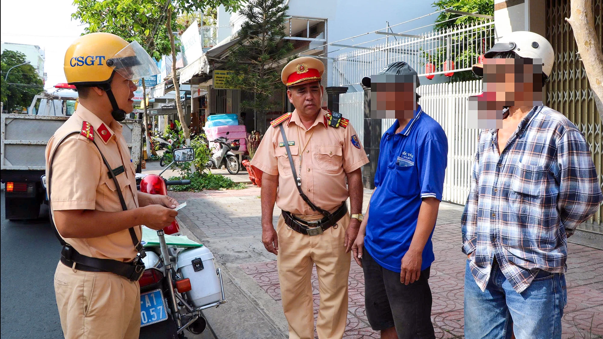 csgt-an-giang-nong-do-con-2.jpg