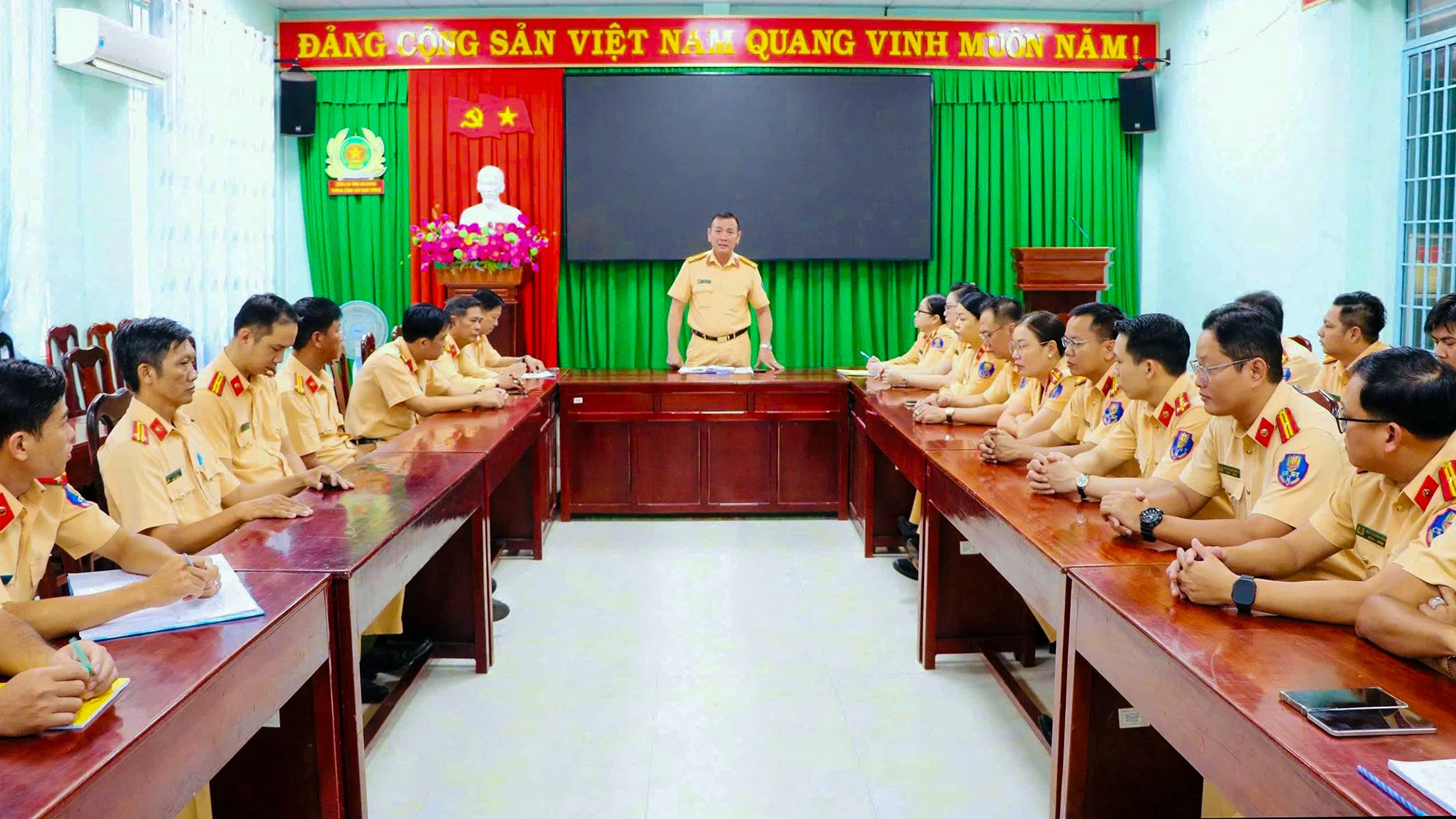 csgt-an-giang-nong-do-con-9.jpg