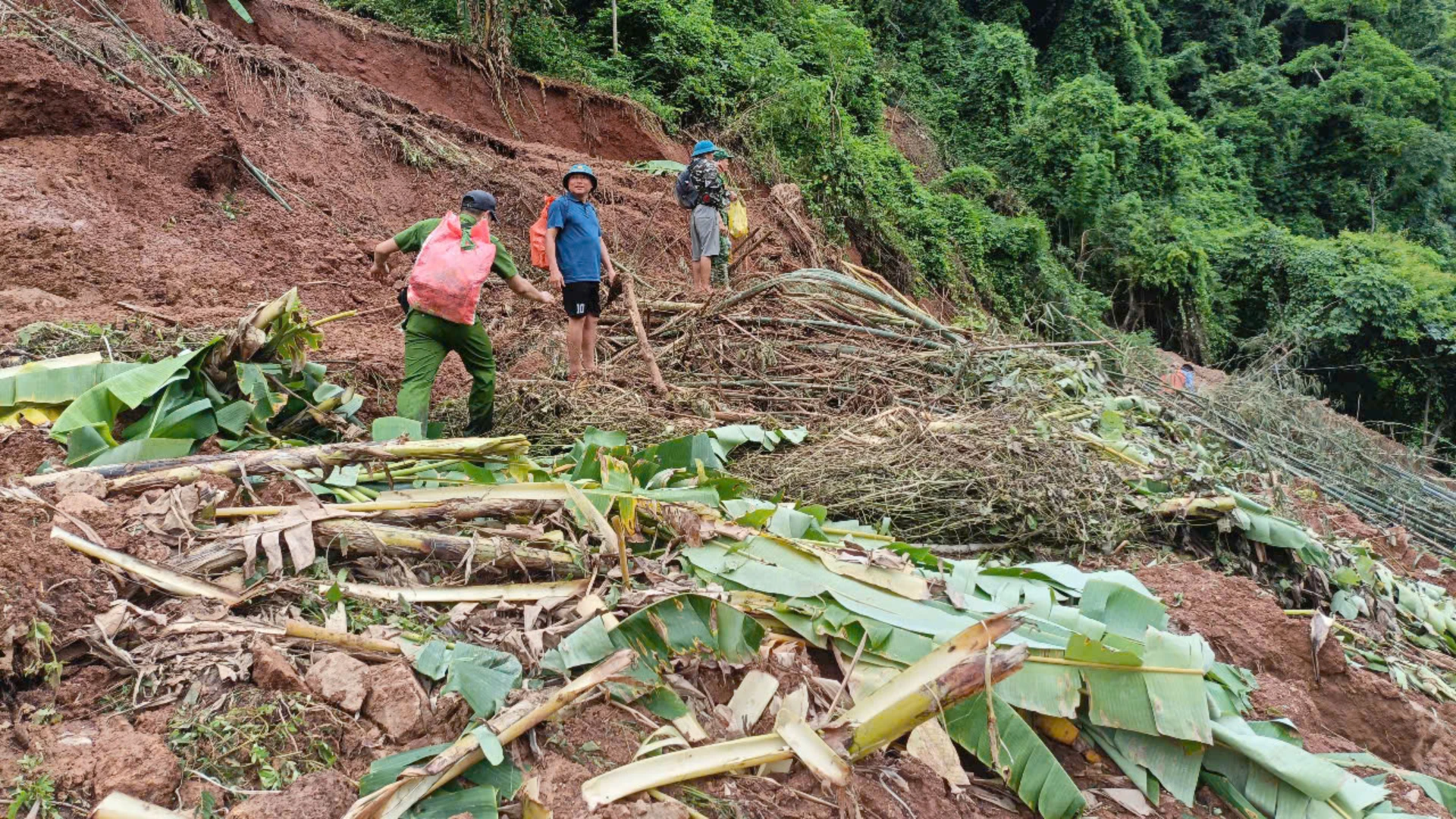 sat-lo-duong.jpg