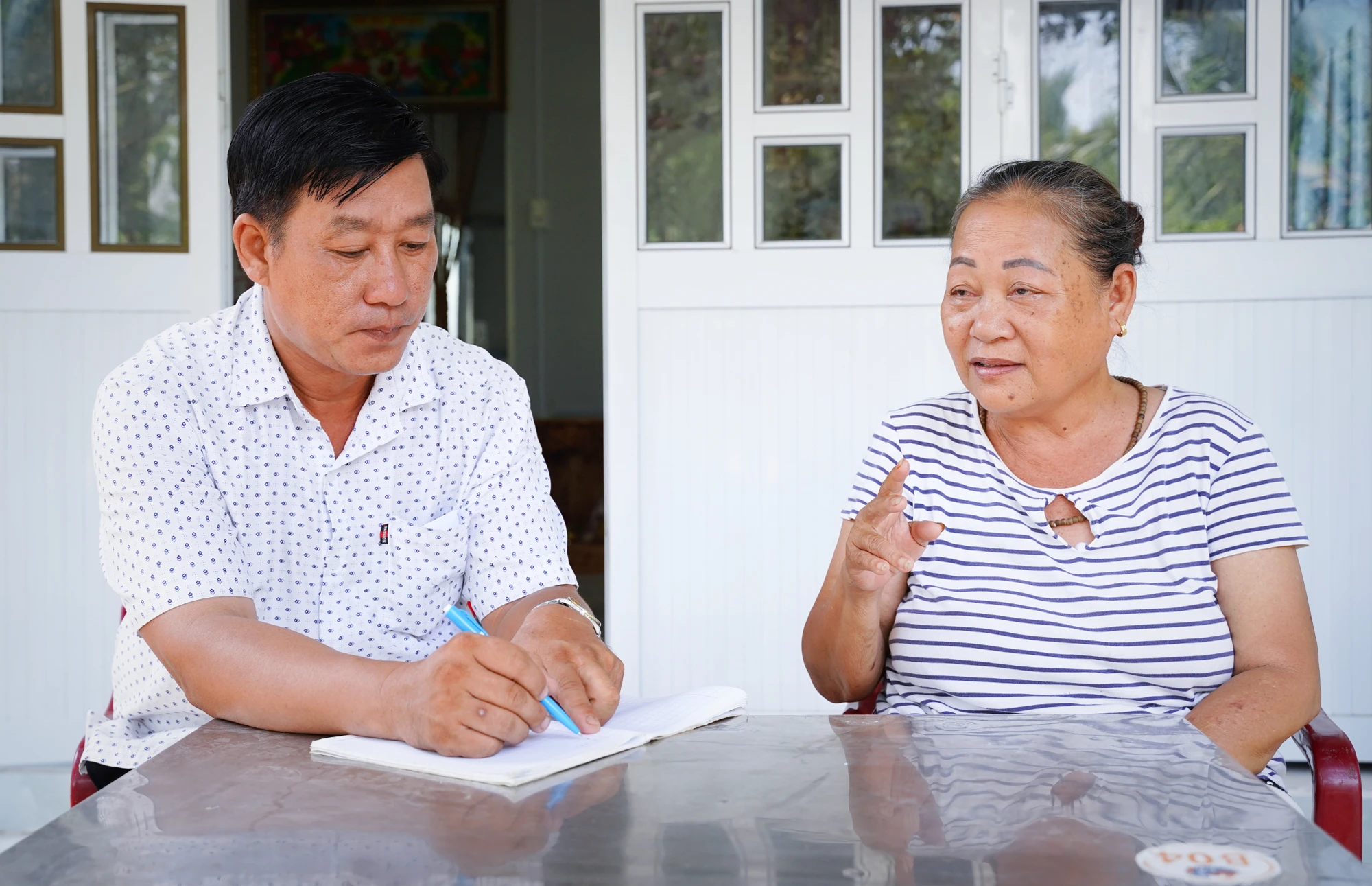 p2+3-anh-chan-trang-sap-xep-khu-pho-ap.jpg
