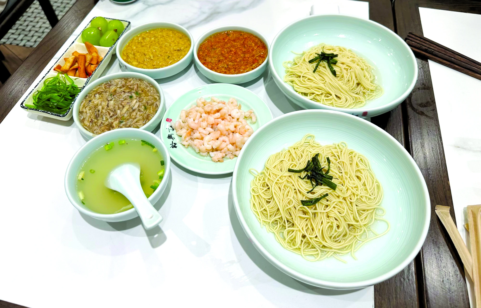 Món mì cua lông Thượng Hải nổi tiếng..jpg