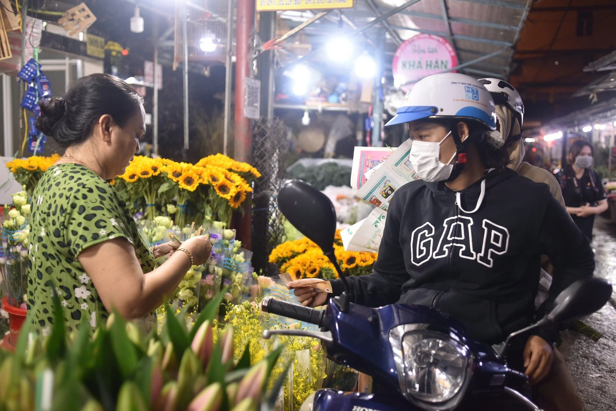 p10-11-toadamthue-anhphu2.jpg