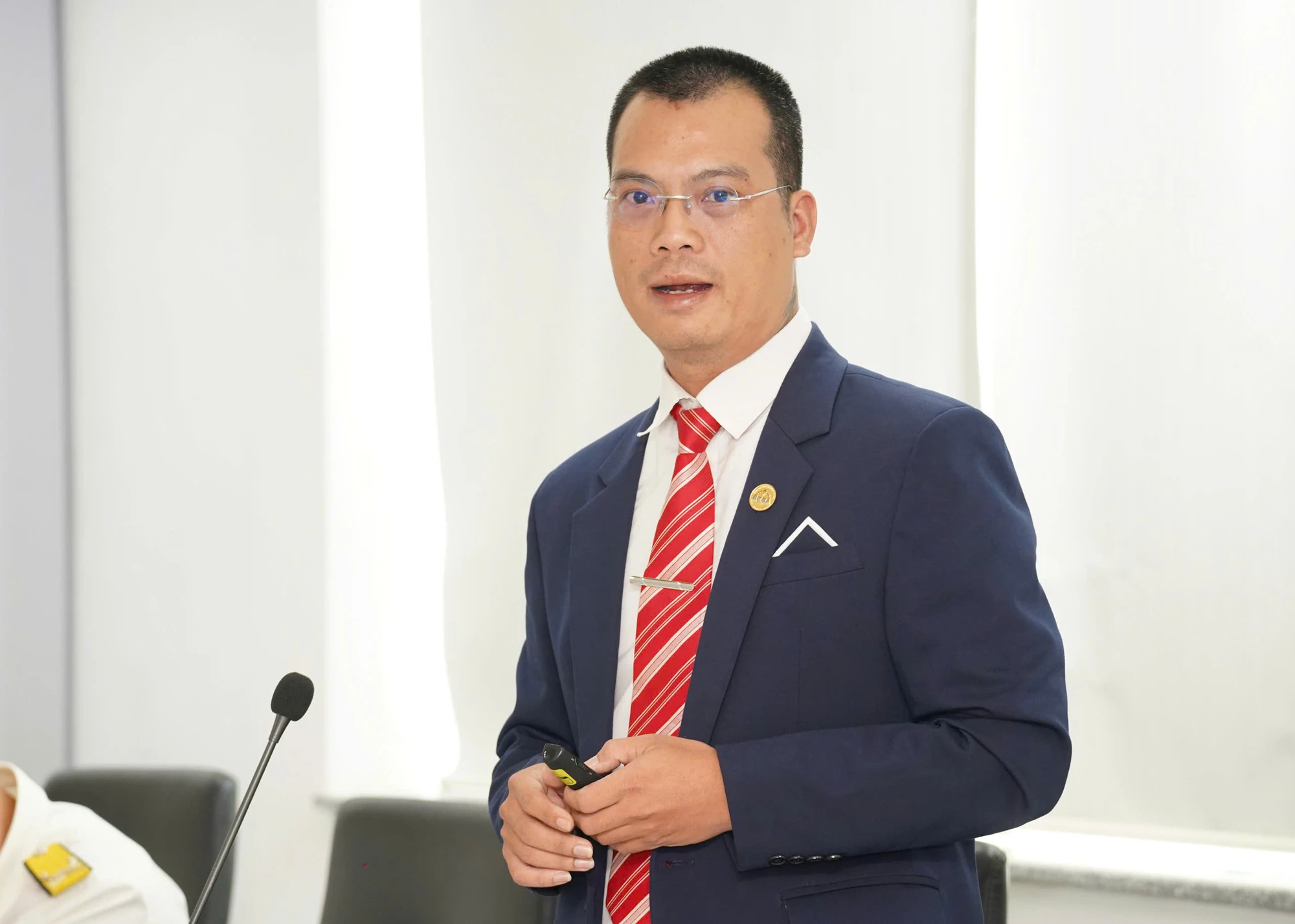 p10-11-toadamthue-HINH4-Dongocanh.jpg