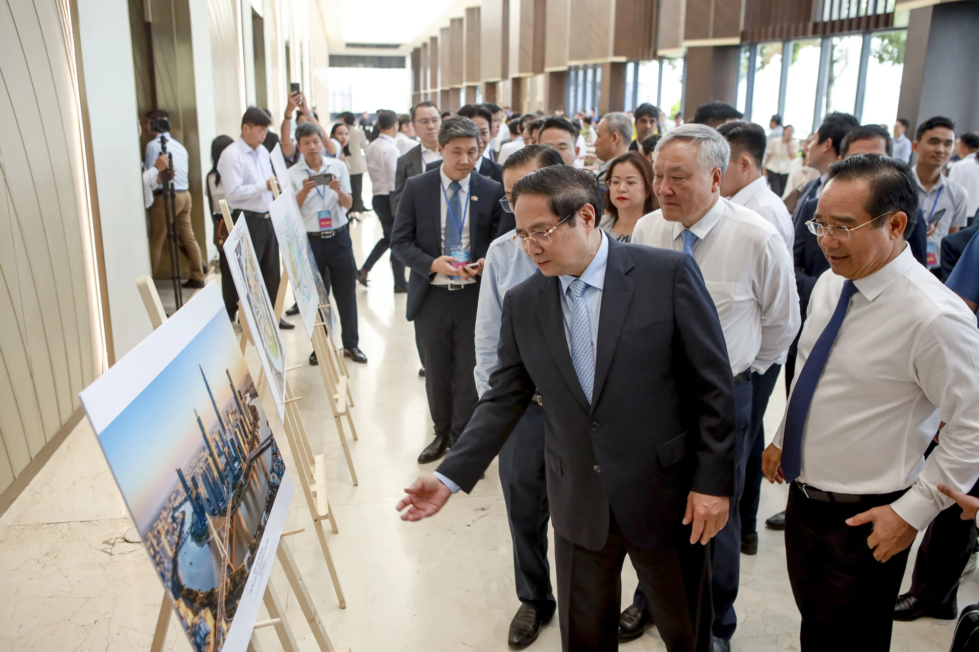 P4 - THU TUONG.jpg