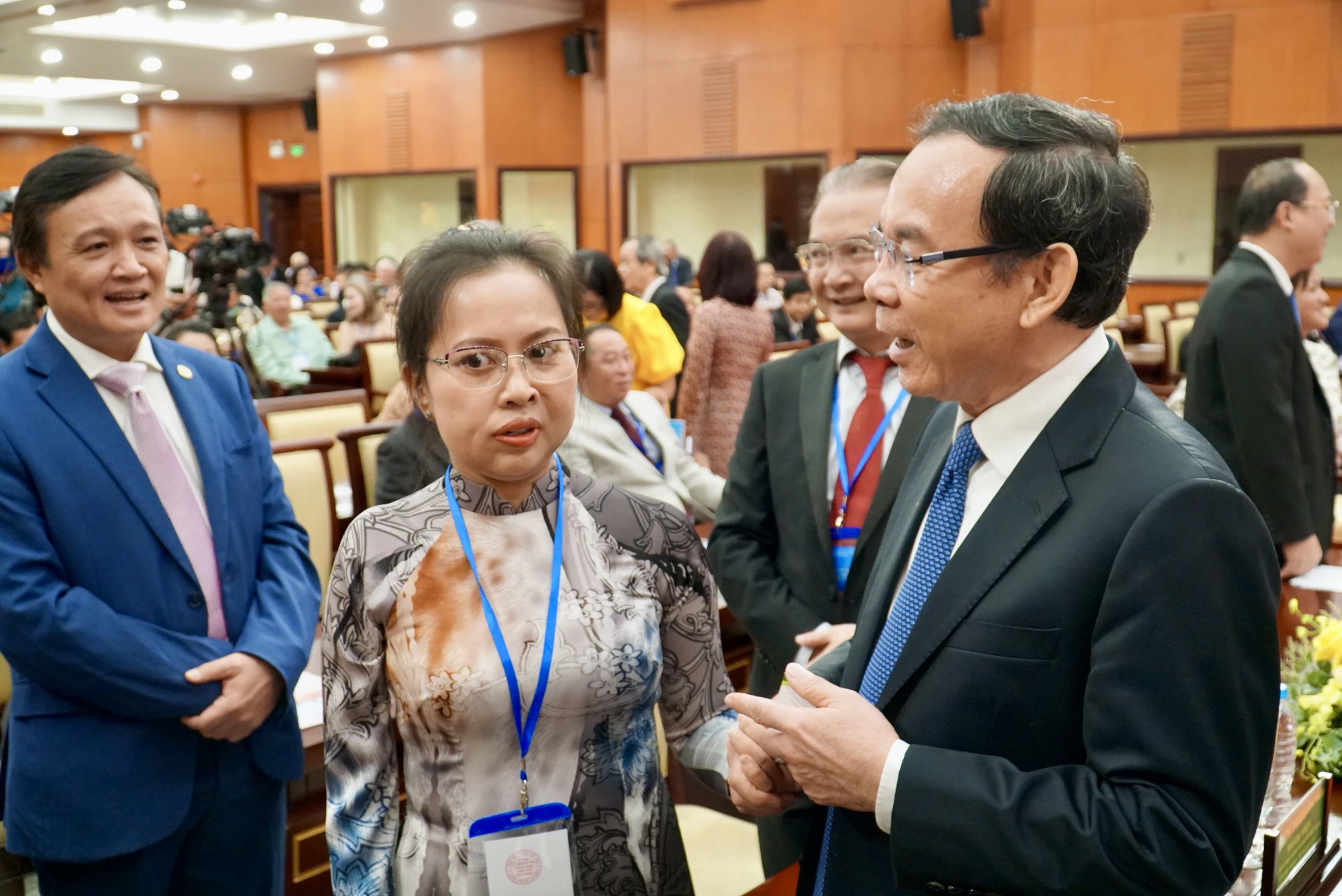 Bà Lê Thị Mỹ Châu có buổi trò chuyện với Bí thư Thành ủy TP.HCM Nguyễn Văn Nên. Ảnh: BẢO PHƯƠNG Bà Lê Thị Mỹ Châu có buổi trò chuyện với Bí thư Thành ủy TP.HCM Nguyễn Văn Nên. Ảnh: BẢO PHƯƠNG