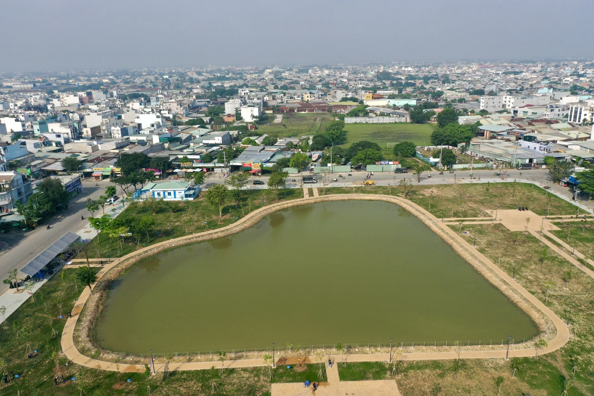 Khánh thành công viên lớn nhất quận Bình Tân 