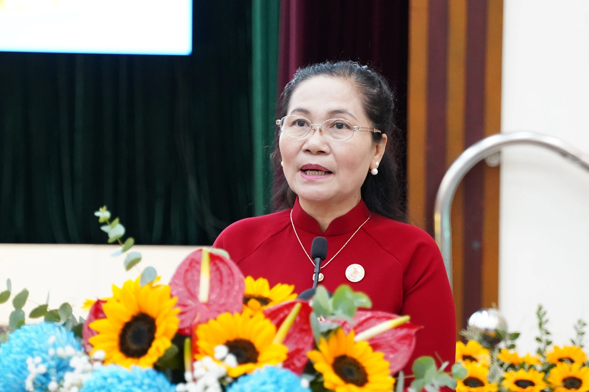 ky-niem-20-nam-thanh-lap-va-phat-trien-quan-tan-phu-1.jpg