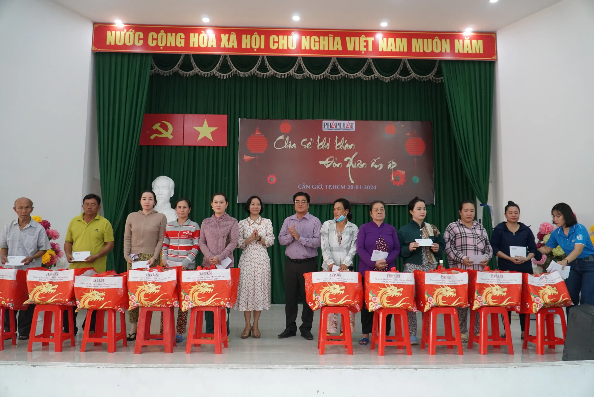 bao-phap-luat-tp-18.JPG