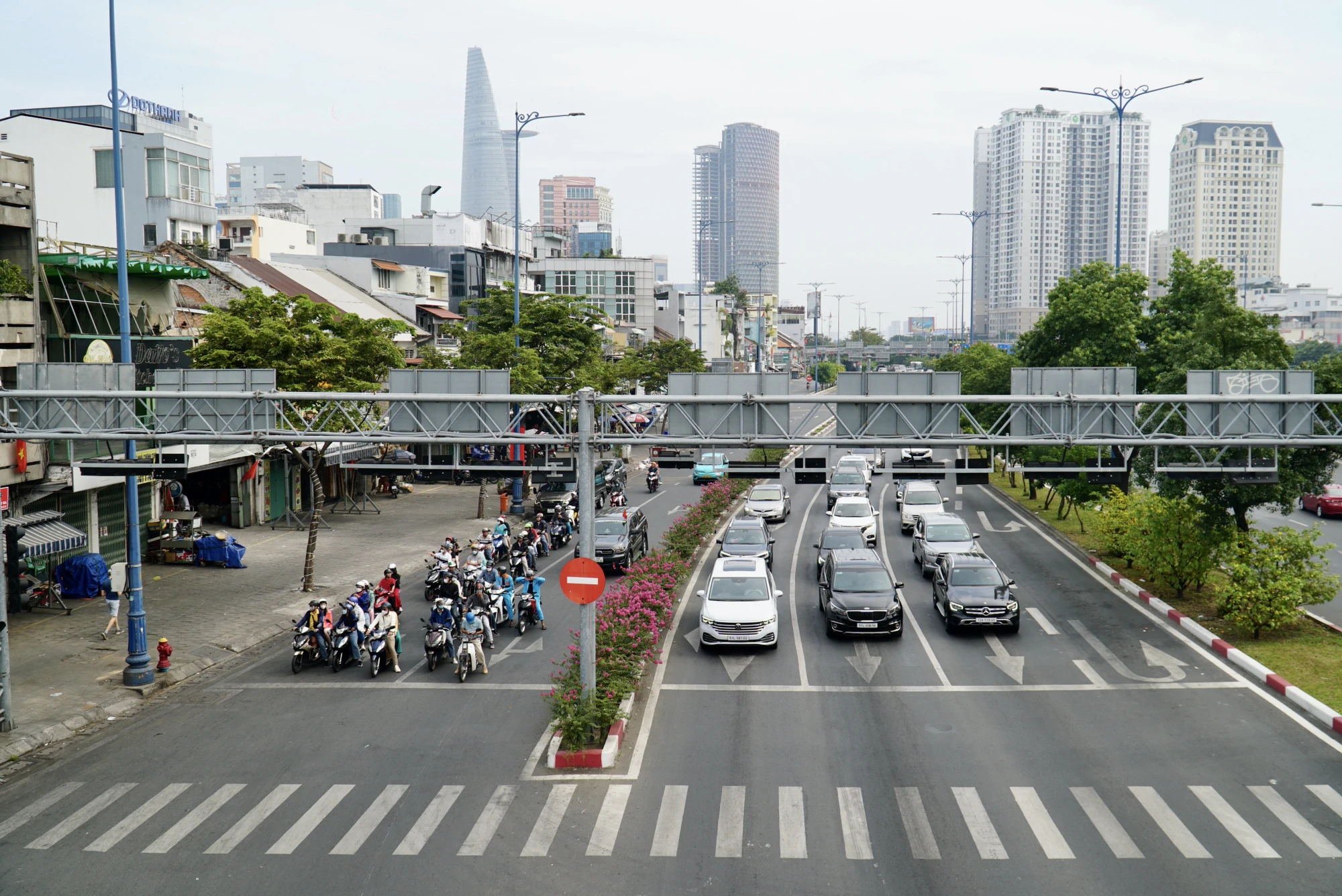ngay-dau-nam-2025-2.JPG