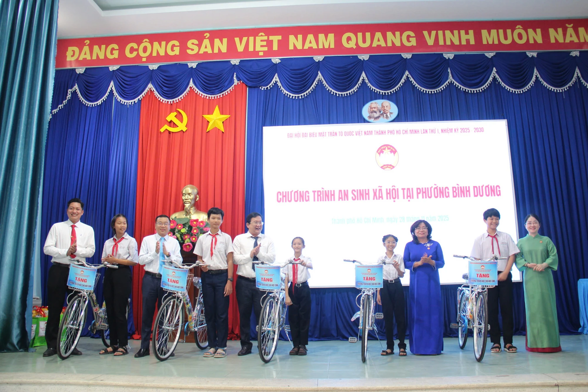 dai-hoi-dai-bieu-mttq-tp-hcm-lan-i-12.jpg