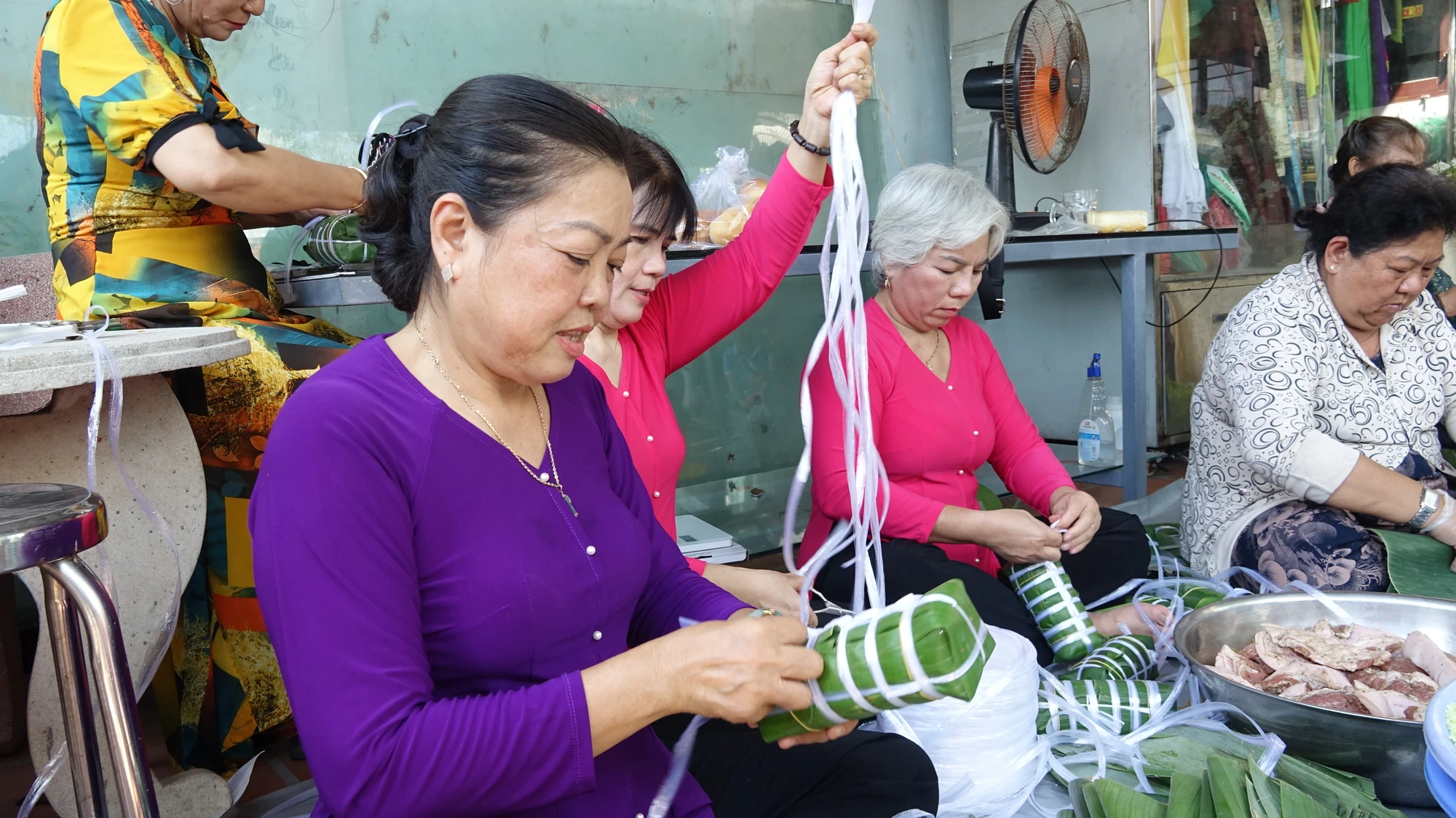ban-tet-nghia-tinh-tet-2024.JPG