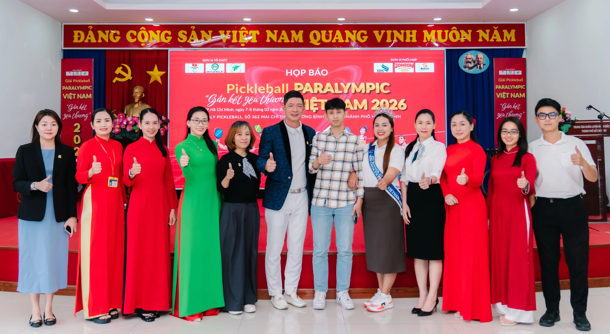 Diễn viên Bình Minh mang Xuân yêu thương cho người khuyết tật đam mê Pickleball