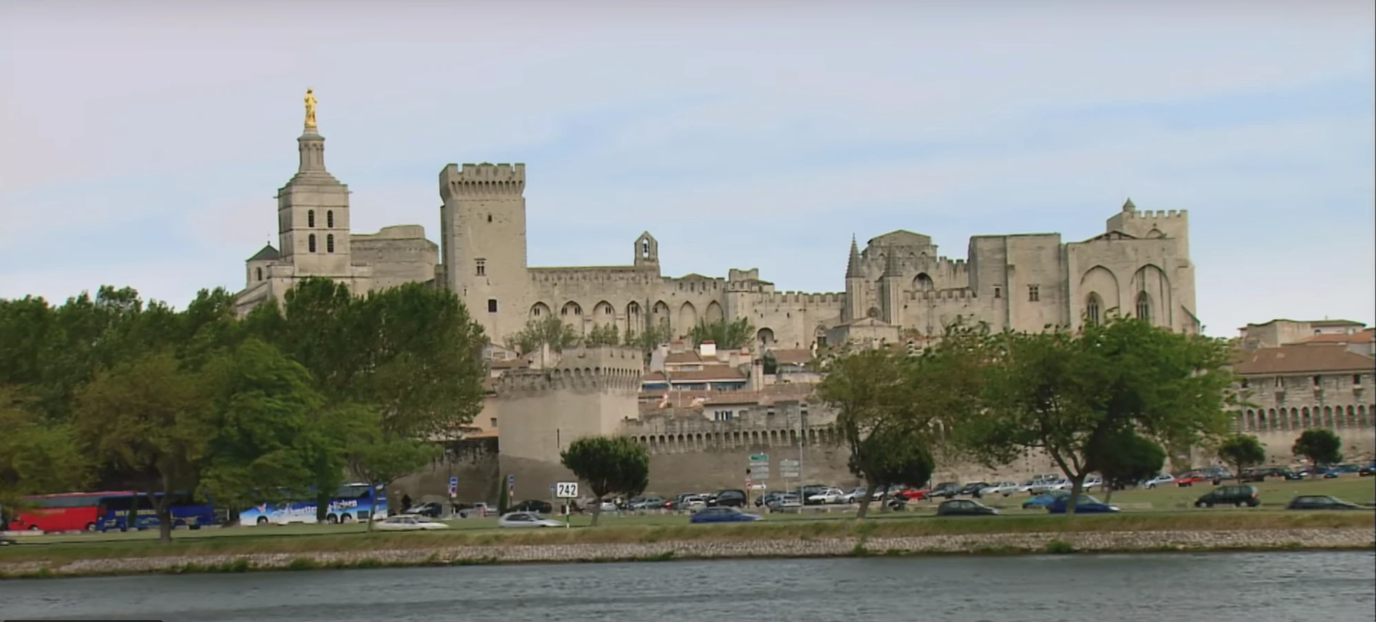 Avignon. Ảnh: Wonderslist. Avignon. Ảnh: Wonderslist.