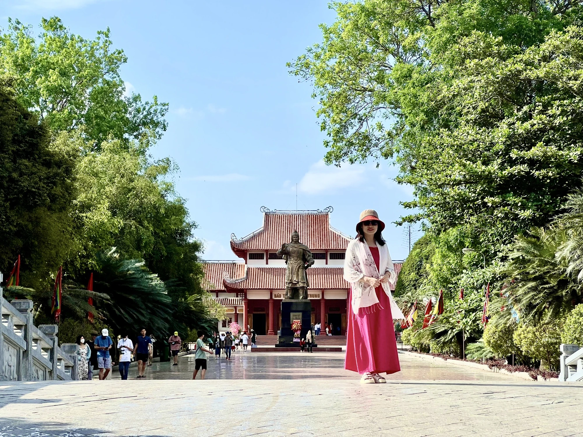 Bảo tàng Quang Trung là địa chỉ hấp dẫn đã thu hút khách du lịch. Ảnh: HIỀN NGUYỄN. Bảo tàng Quang Trung là địa chỉ hấp dẫn đã thu hút khách du lịch. Ảnh: HIỀN NGUYỄN.
