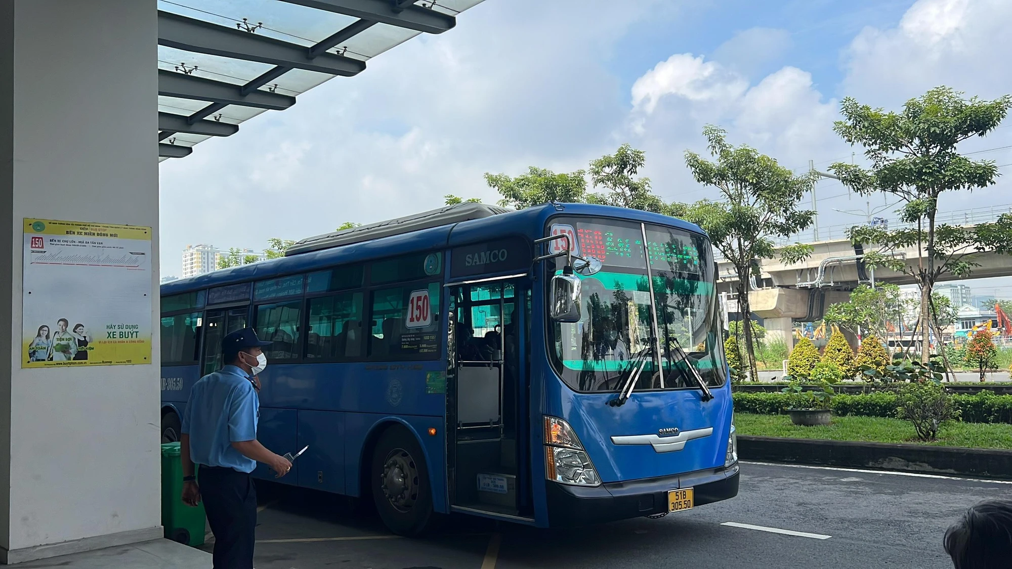 Xe buýt kết nối với BXMĐ mới thuận lợi. Ảnh: ĐT. Xe buýt kết nối với BXMĐ mới thuận lợi. Ảnh: ĐT.