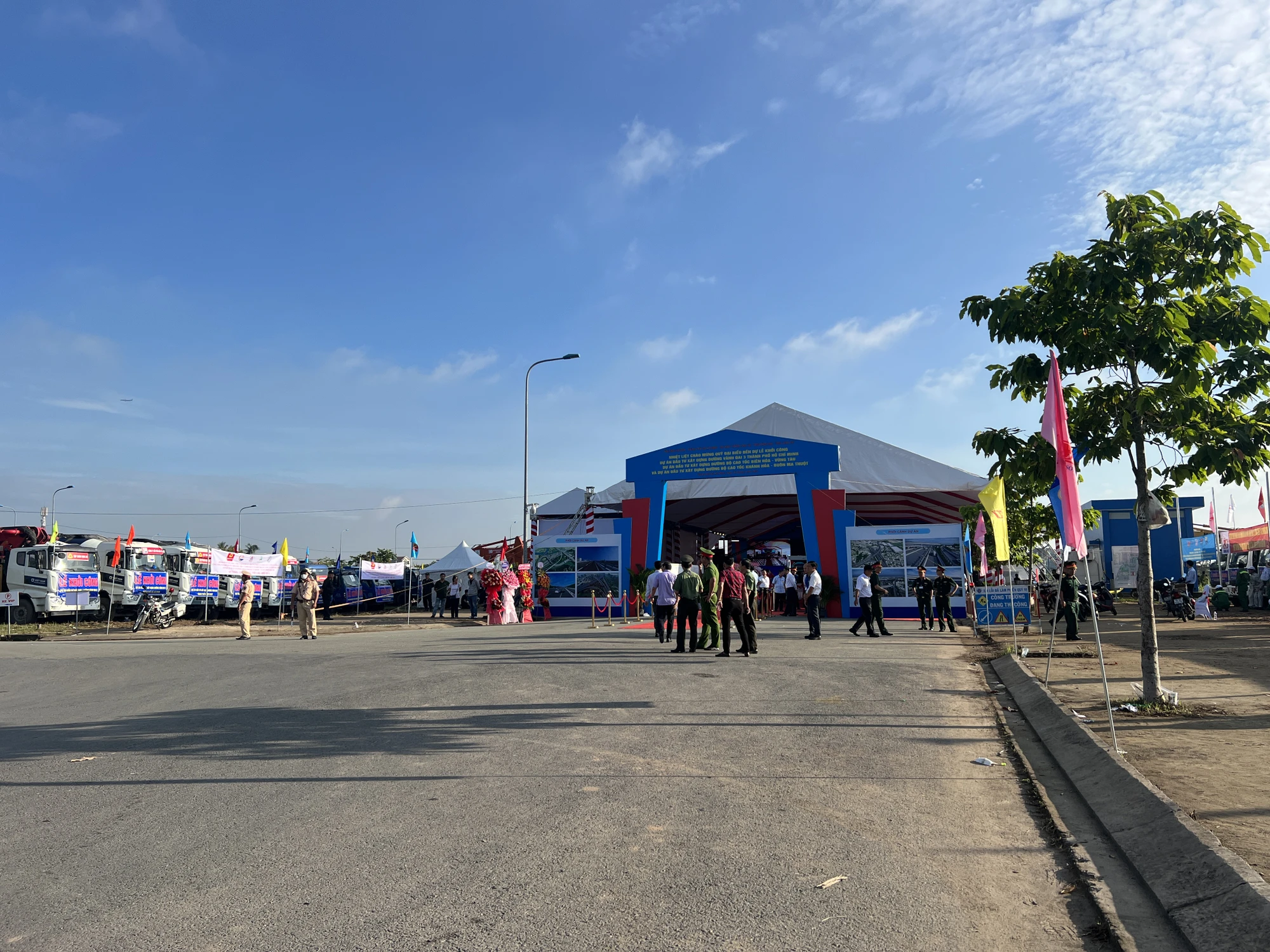 Lễ khởi công được tổ chức tại đường 9A, phường Long Bình, TP Thủ Đức. Ảnh: ĐÀO TRANG Lễ khởi công được tổ chức tại đường 9A, phường Long Bình, TP Thủ Đức. Ảnh: ĐÀO TRANG