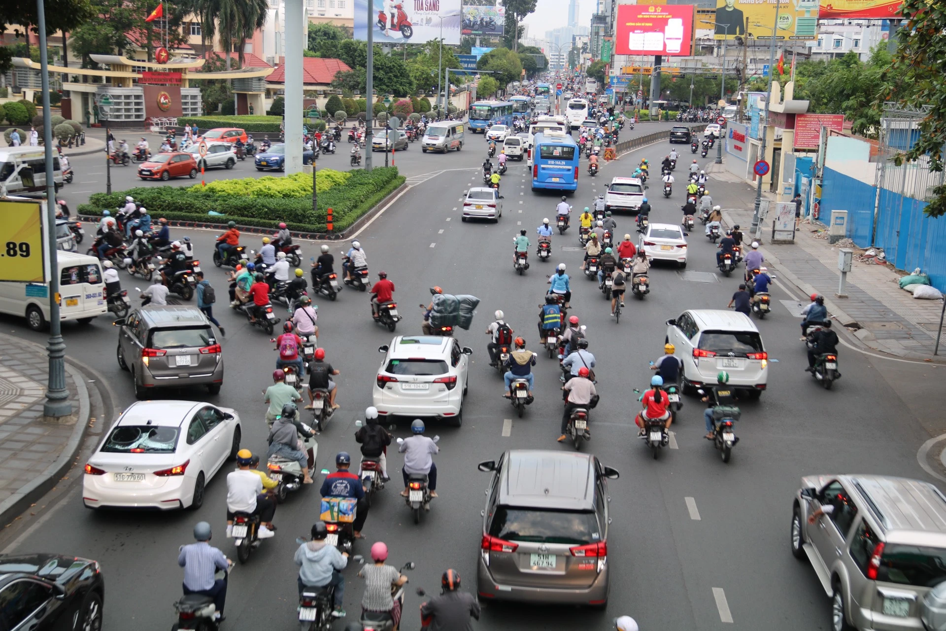 cua-ngo-tan-son-nhat-2-3945.jpg