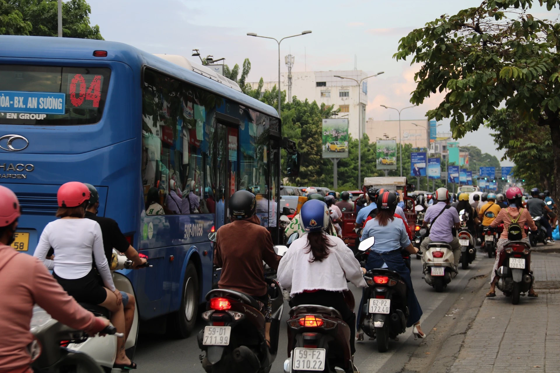 cua-ngo-tan-son-nhat-24-8942.jpg