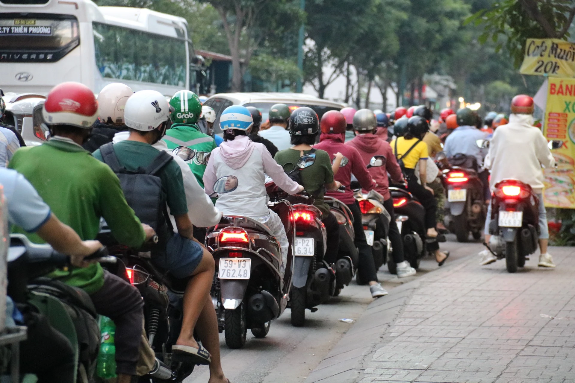 cua-ngo-tan-son-nhat-4-8652.jpg