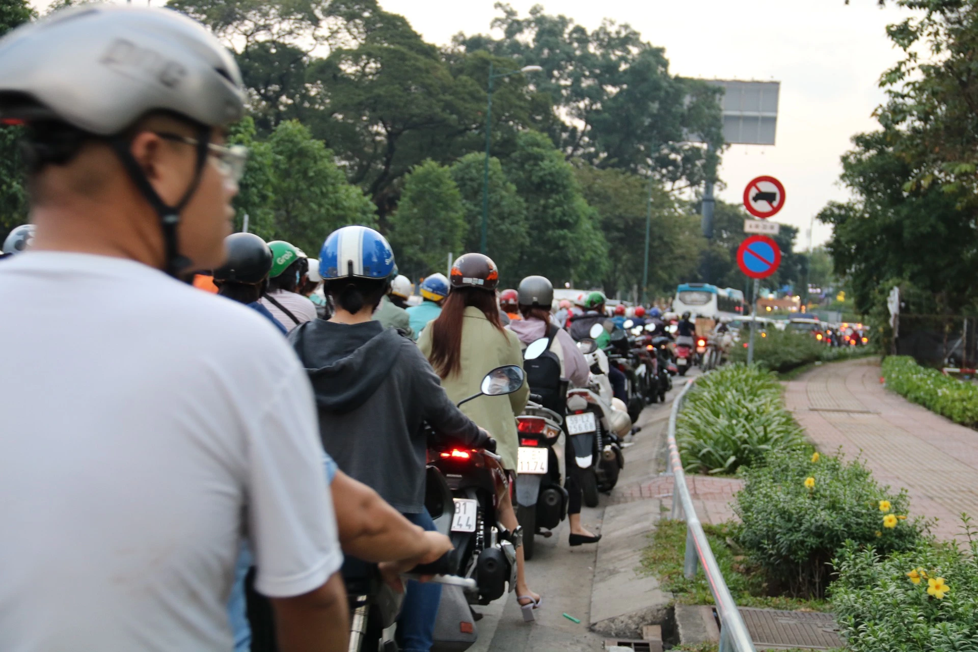 cua-ngo-tan-son-nhat-8-2135.jpg