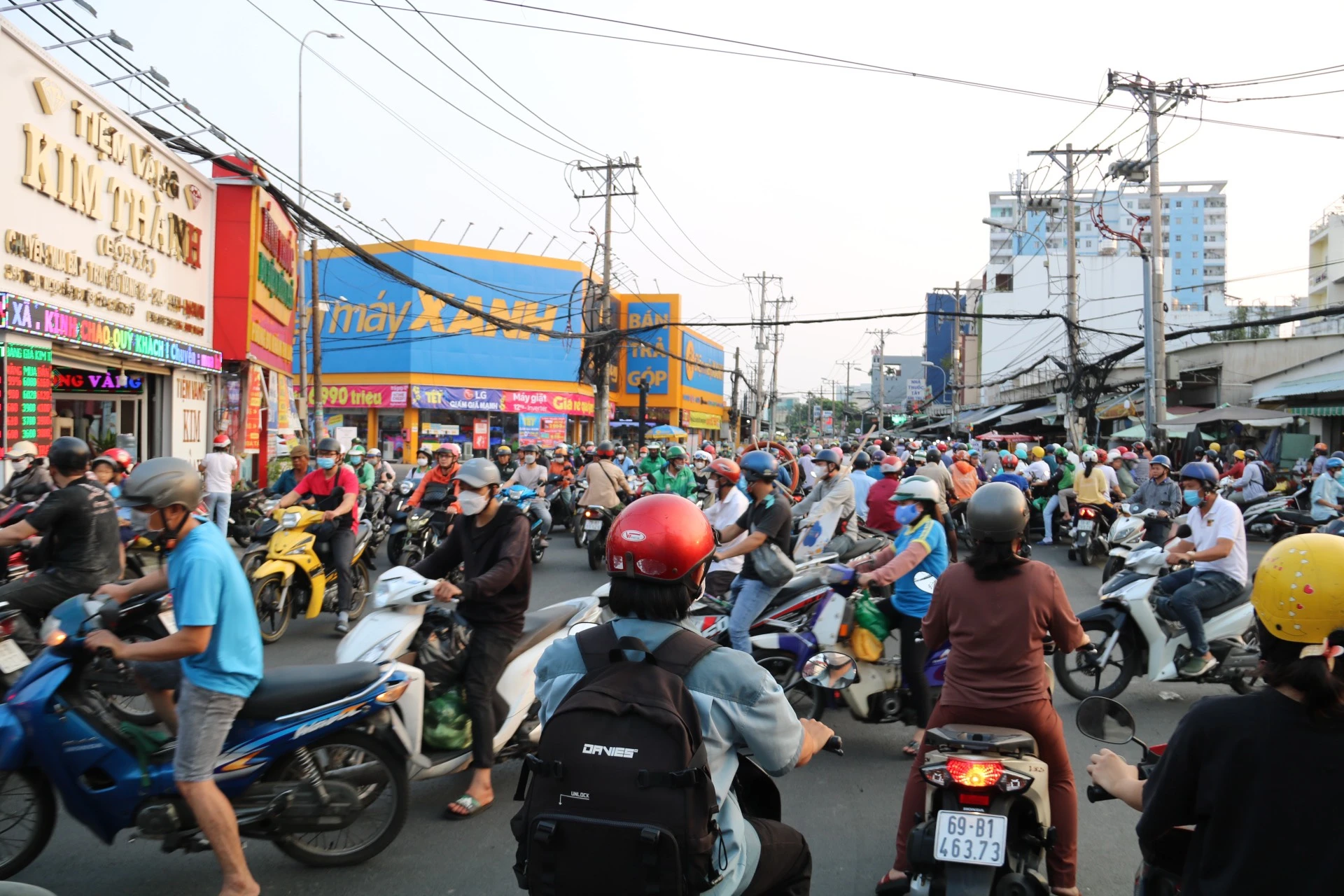 nut-giao-12-3222.jpg