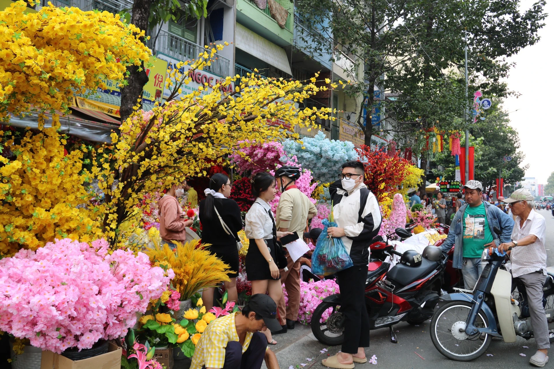 pho-dem-cho-lon-5.jpg