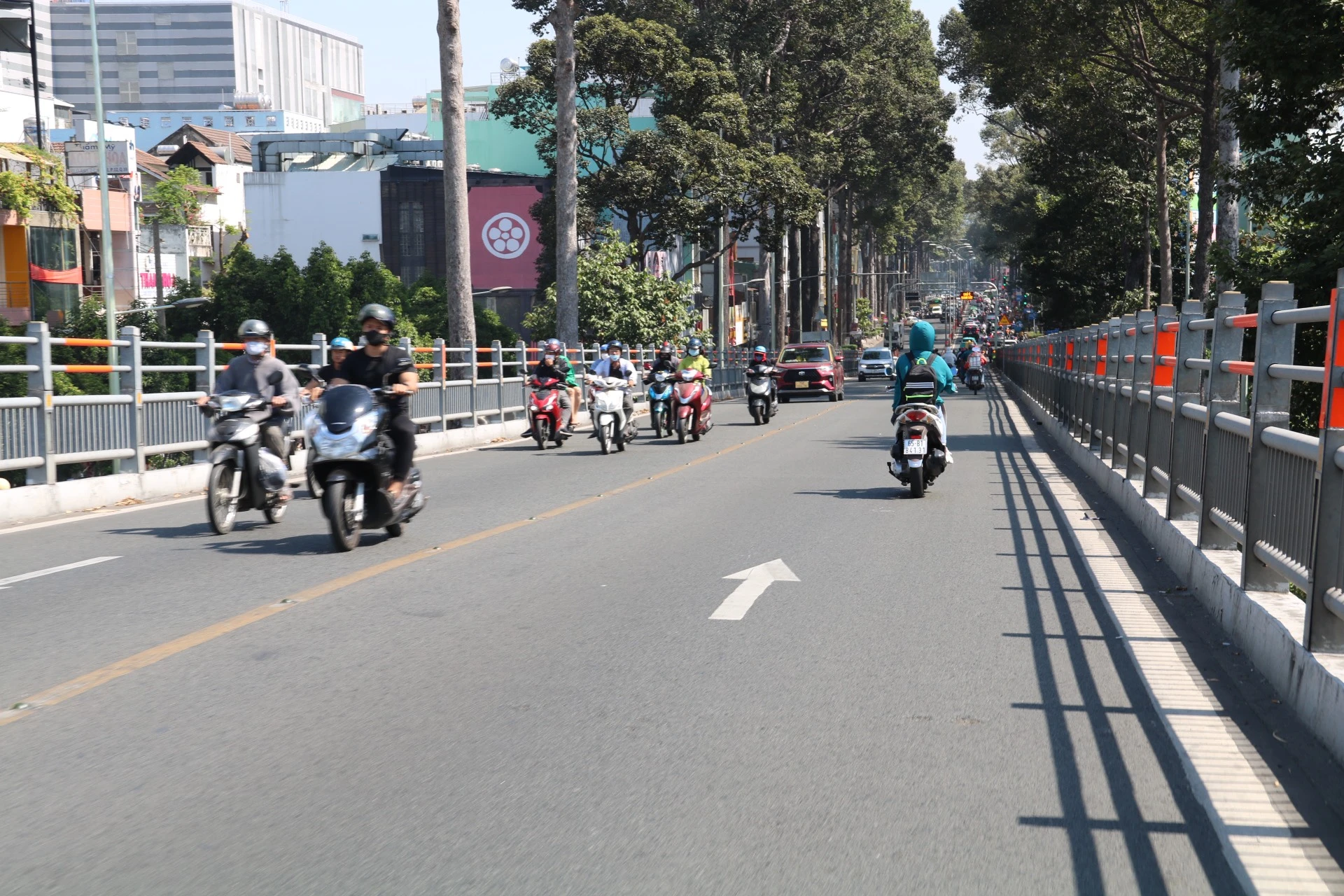 diem-den-tai-nan-giao-thong-29.jpg