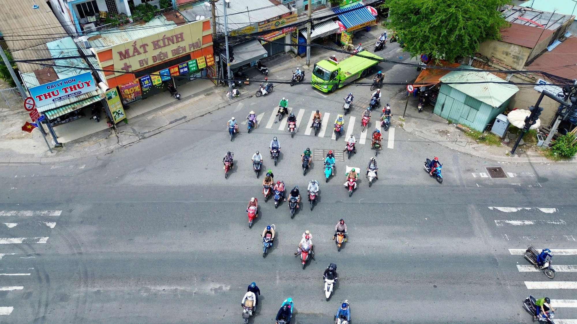 2-1-nga-tu-dinh.jpg