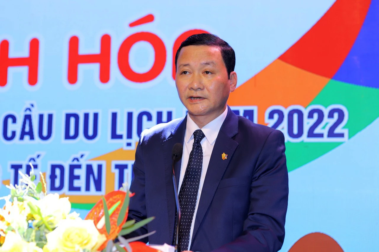 Chủ tịch UBND tỉnh Thanh Hóa tại buổi lễ phát động kích cầu du lịch Thanh Hóa tháng 3-2022. Ảnh: ĐẶNG TRUNG