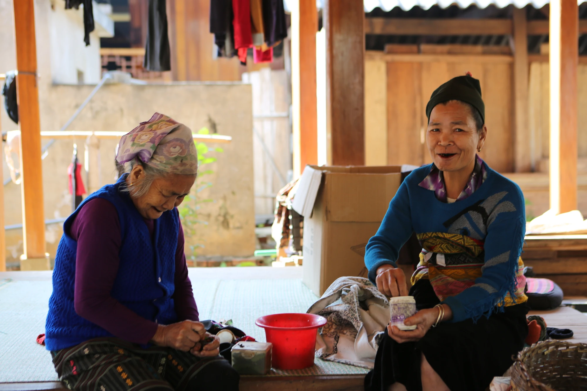 ban-lang-tam-chung-poọng2.JPG